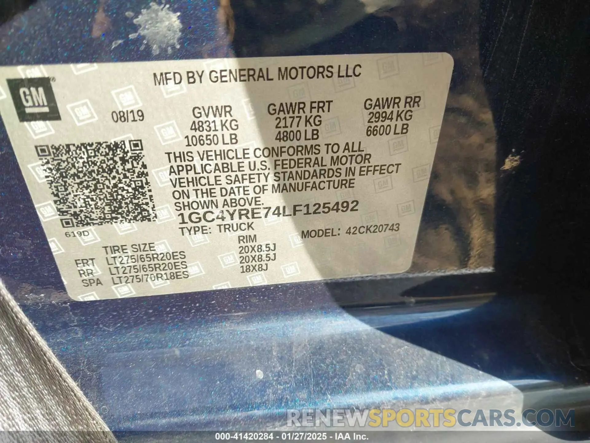 9 Photograph of a damaged car 1GC4YRE74LF125492 CHEVROLET SILVERADO 2500HD 2020
