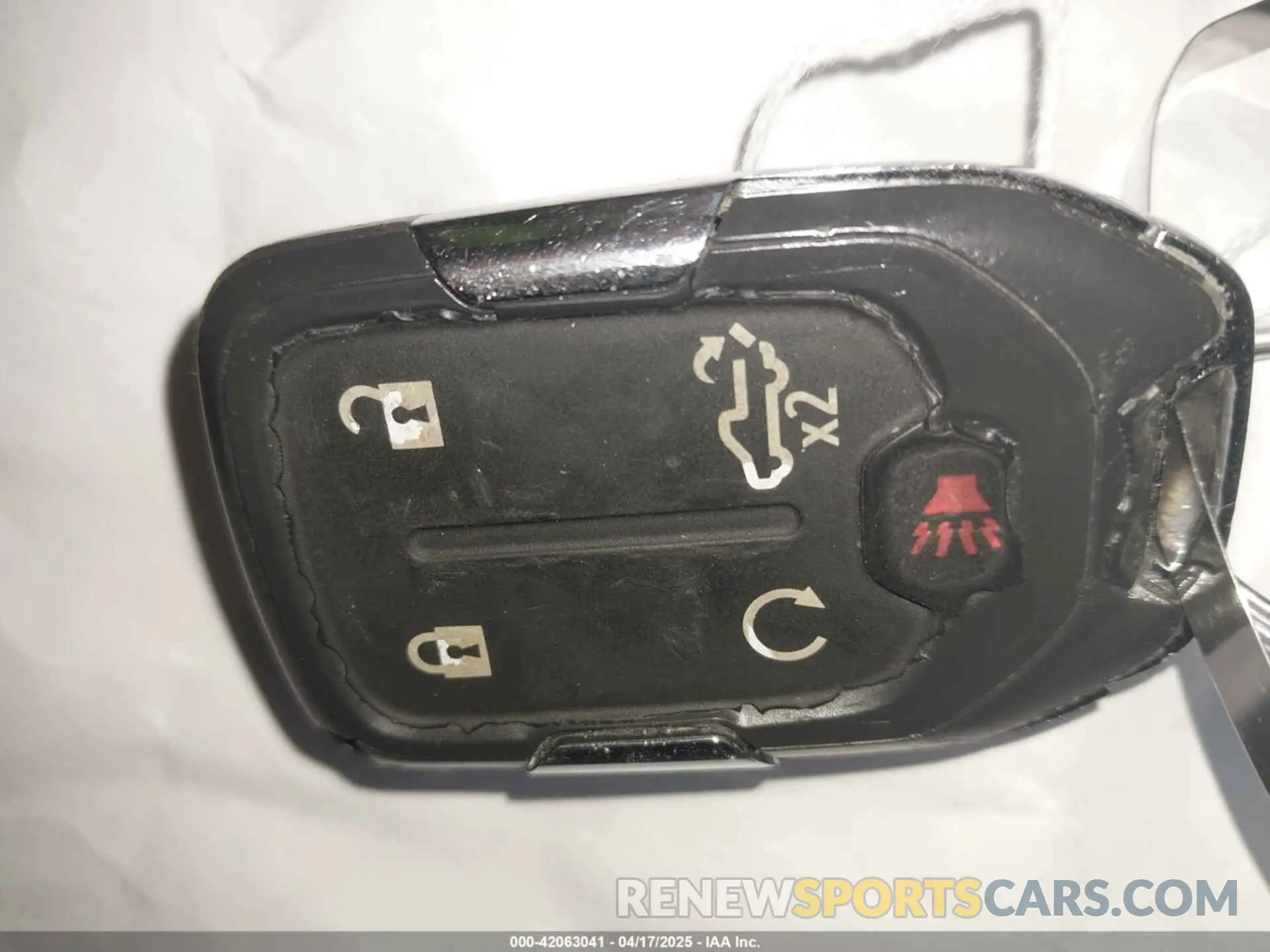 11 Photograph of a damaged car 1GC4YREY1LF156160 CHEVROLET SILVERADO 2500HD 2020