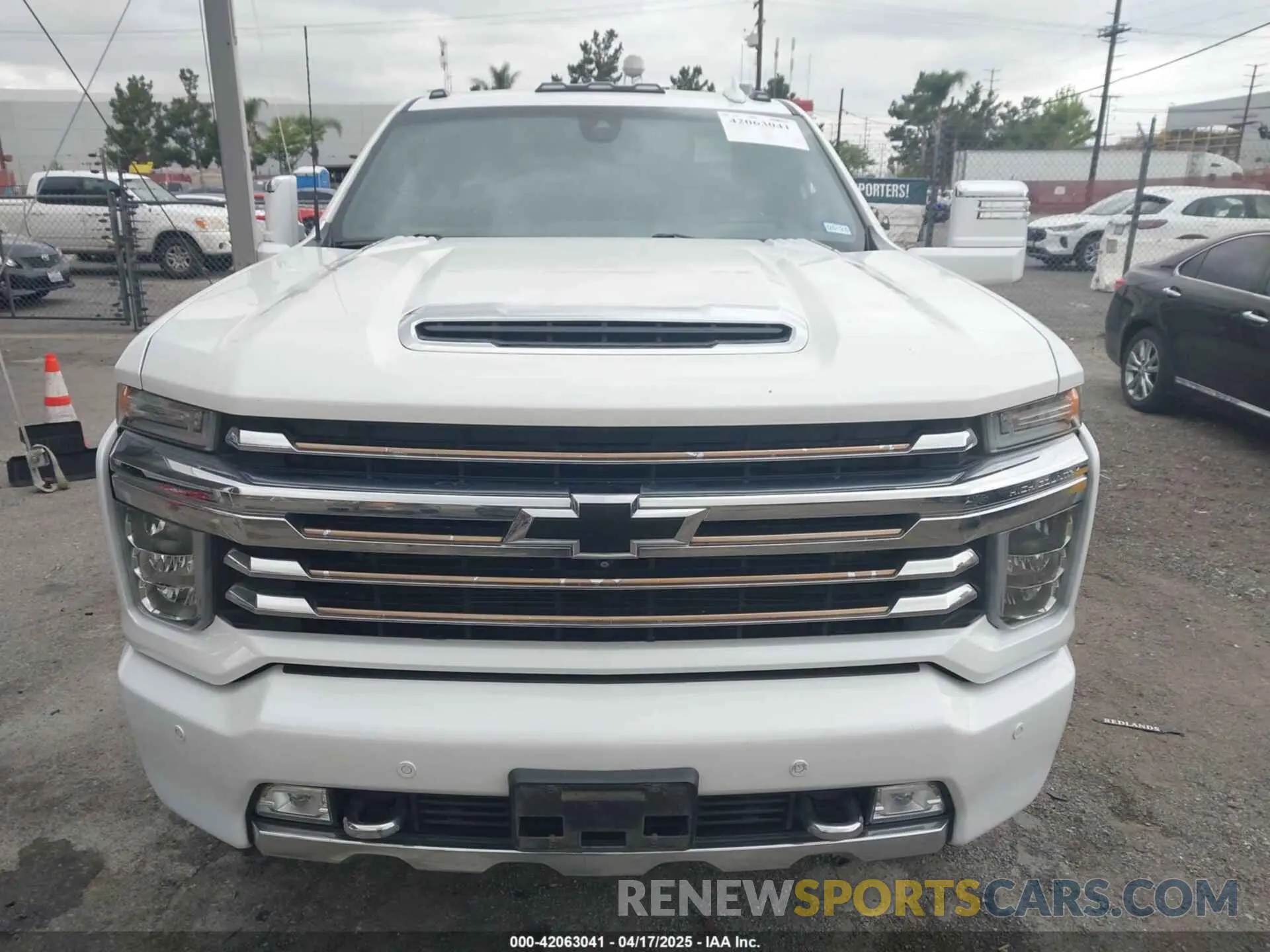 12 Photograph of a damaged car 1GC4YREY1LF156160 CHEVROLET SILVERADO 2500HD 2020