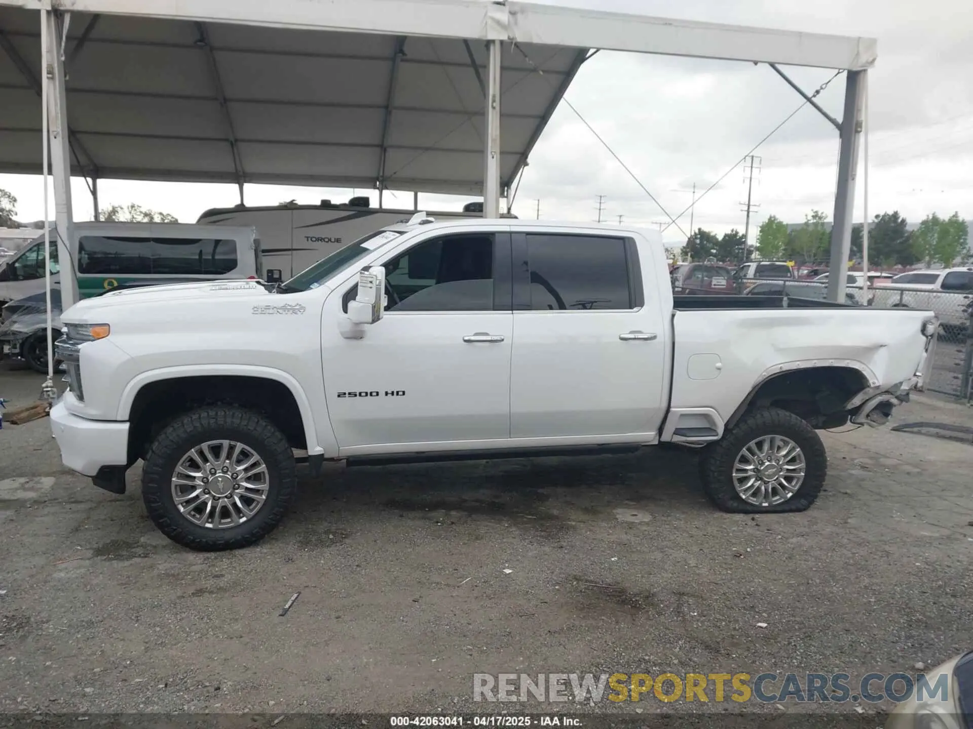 14 Photograph of a damaged car 1GC4YREY1LF156160 CHEVROLET SILVERADO 2500HD 2020