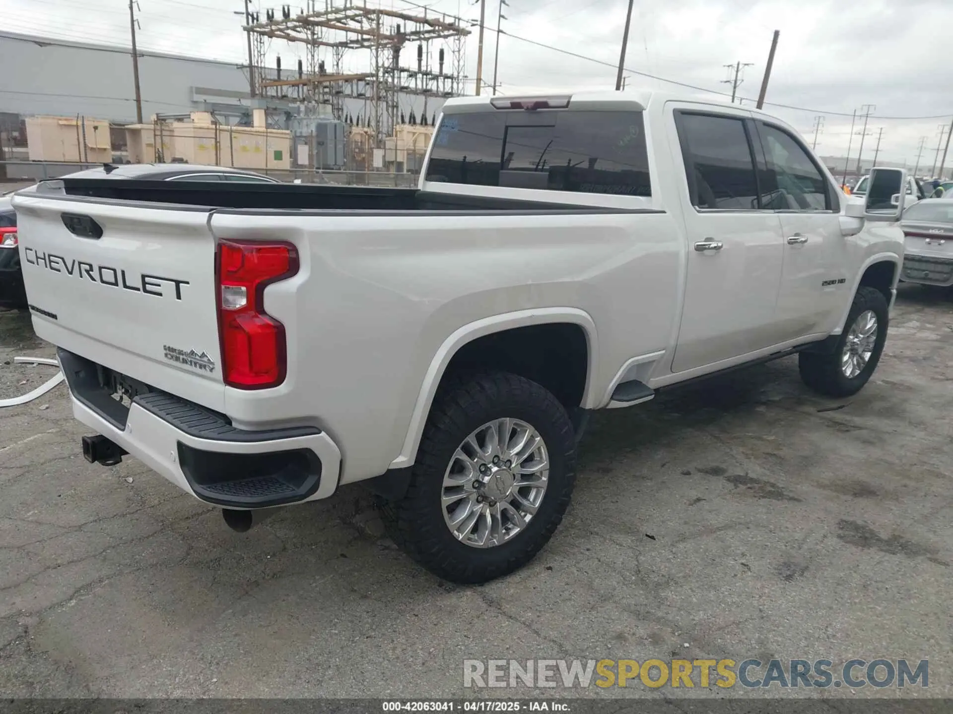 4 Photograph of a damaged car 1GC4YREY1LF156160 CHEVROLET SILVERADO 2500HD 2020