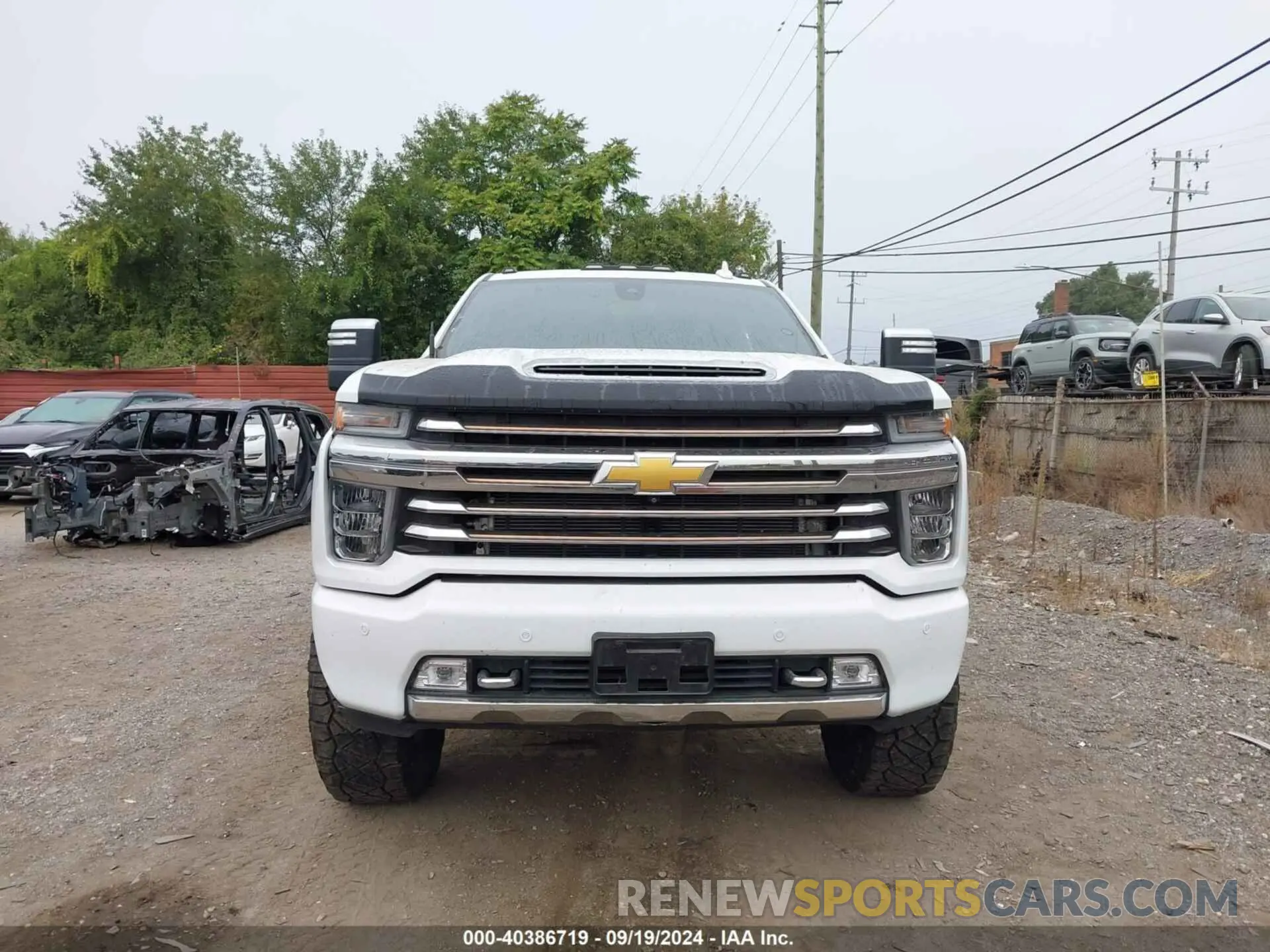 11 Photograph of a damaged car 1GC4YREY4LF020847 CHEVROLET SILVERADO 2500HD 2020