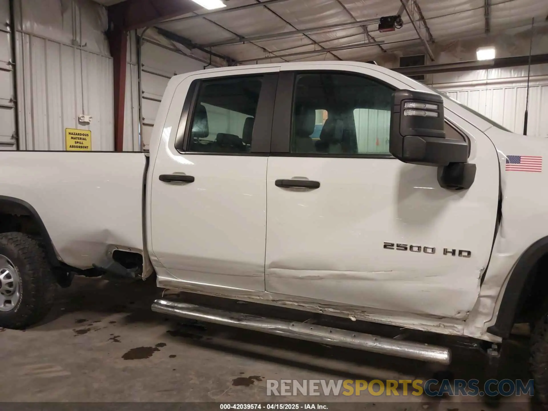 17 Photograph of a damaged car 1GC5WLE73LF237966 CHEVROLET SILVERADO 2500HD 2020