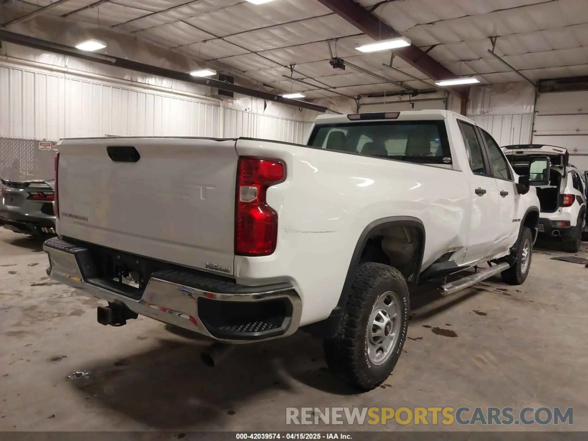 4 Photograph of a damaged car 1GC5WLE73LF237966 CHEVROLET SILVERADO 2500HD 2020