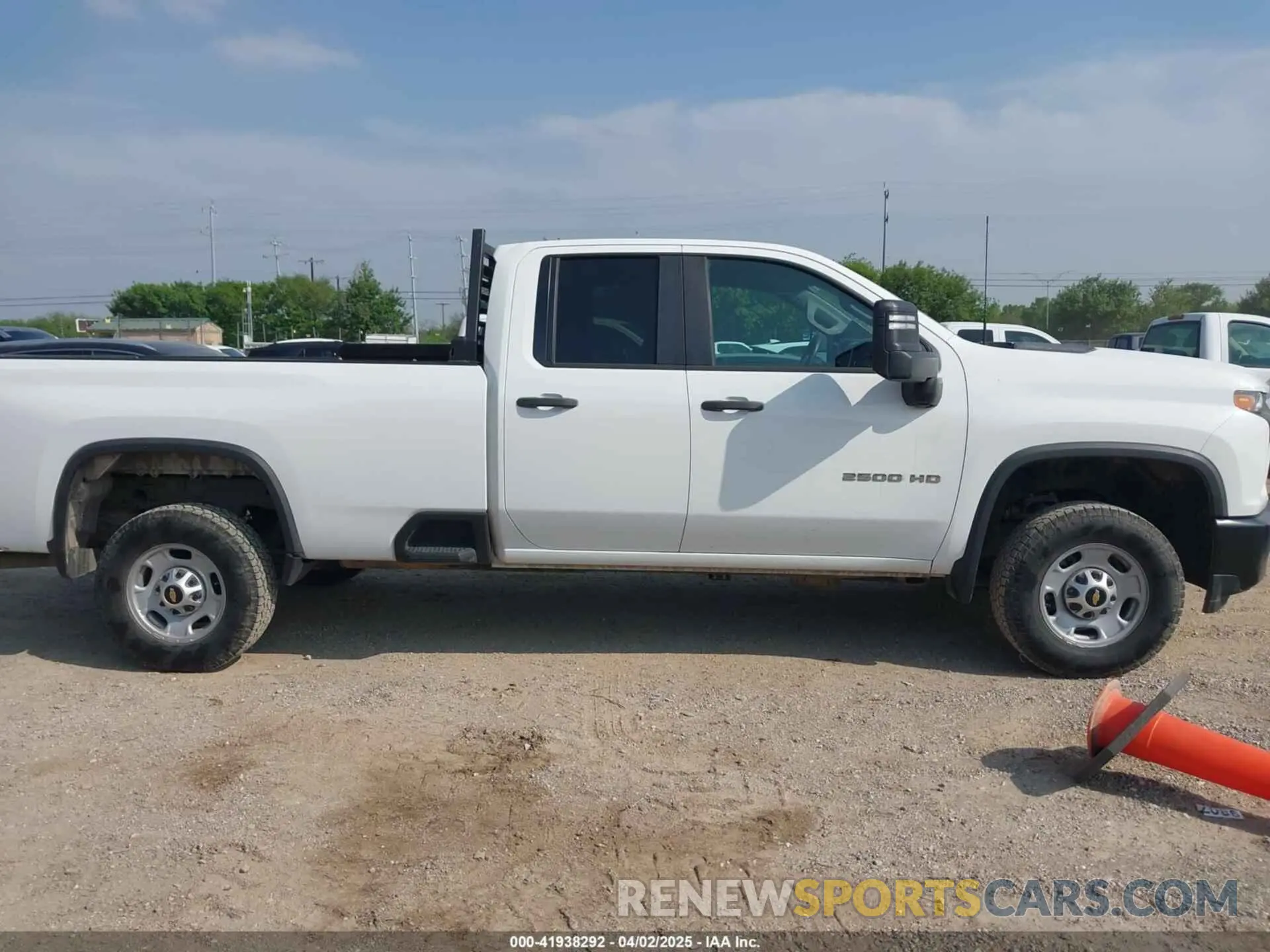 13 Photograph of a damaged car 1GC5WLE74LF239807 CHEVROLET SILVERADO 2500HD 2020