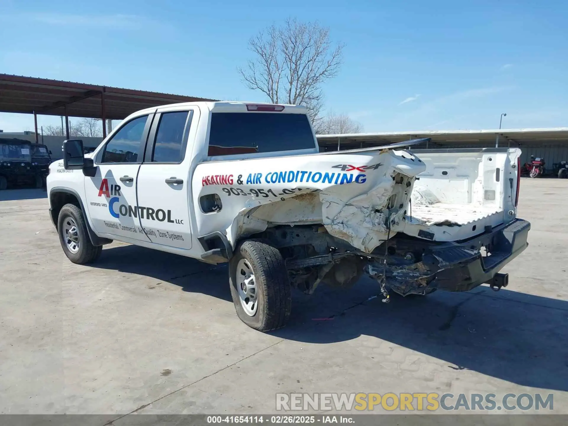 11 Photograph of a damaged car 1GC5YLE76LF230357 CHEVROLET SILVERADO 2500HD 2020
