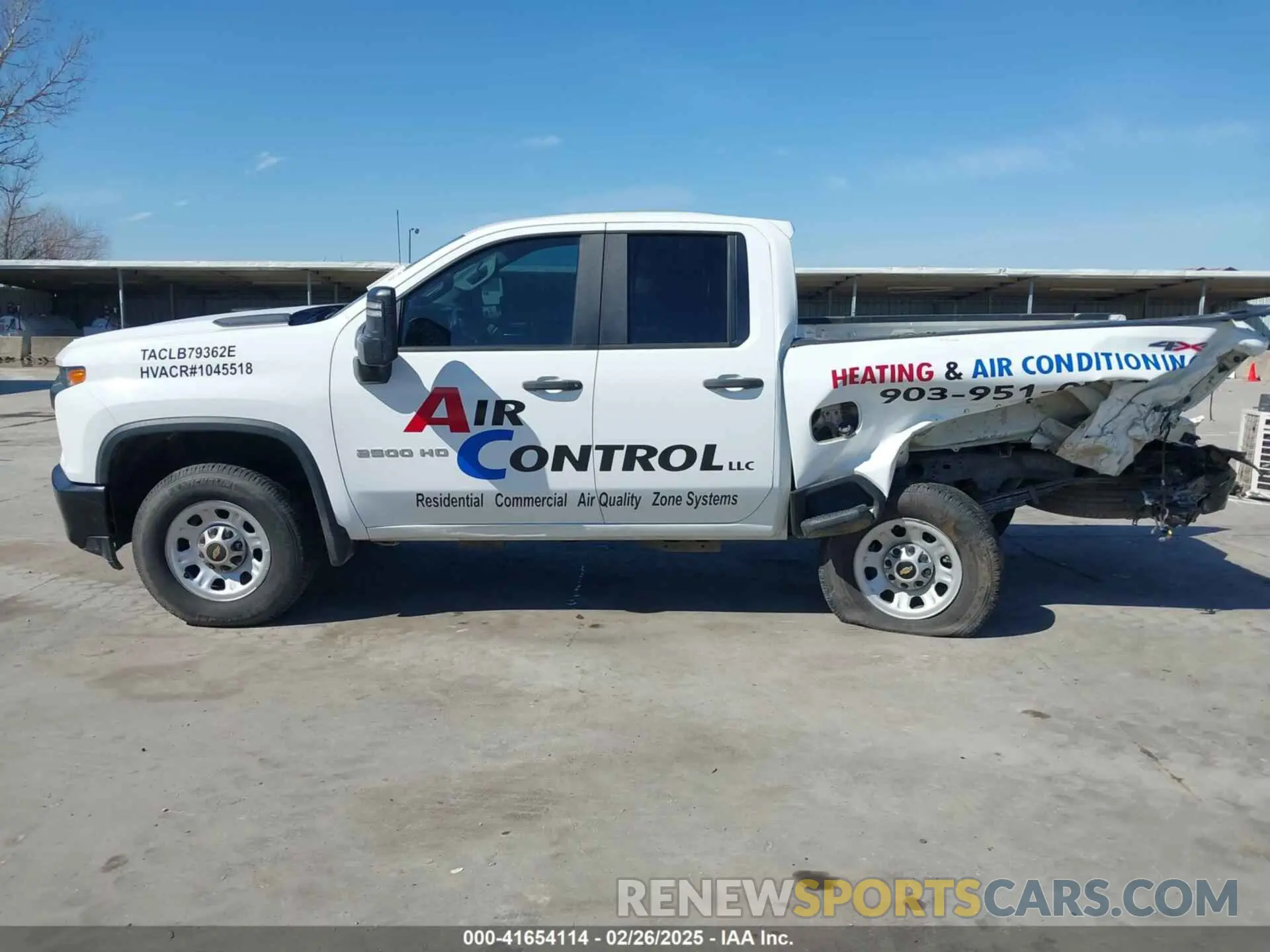 15 Photograph of a damaged car 1GC5YLE76LF230357 CHEVROLET SILVERADO 2500HD 2020