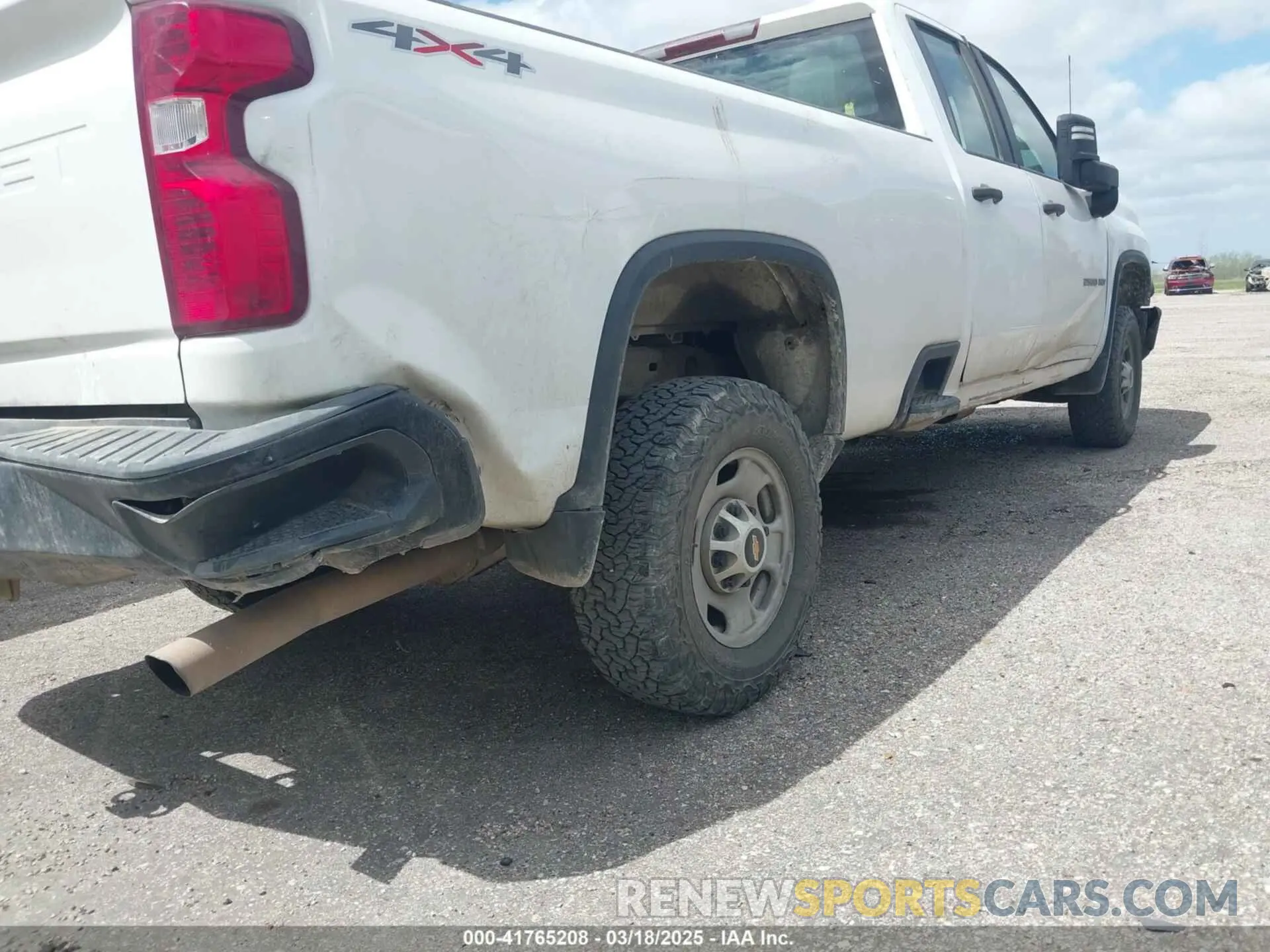 11 Photograph of a damaged car 1GC5YLE7XLF256041 CHEVROLET SILVERADO 2500HD 2020