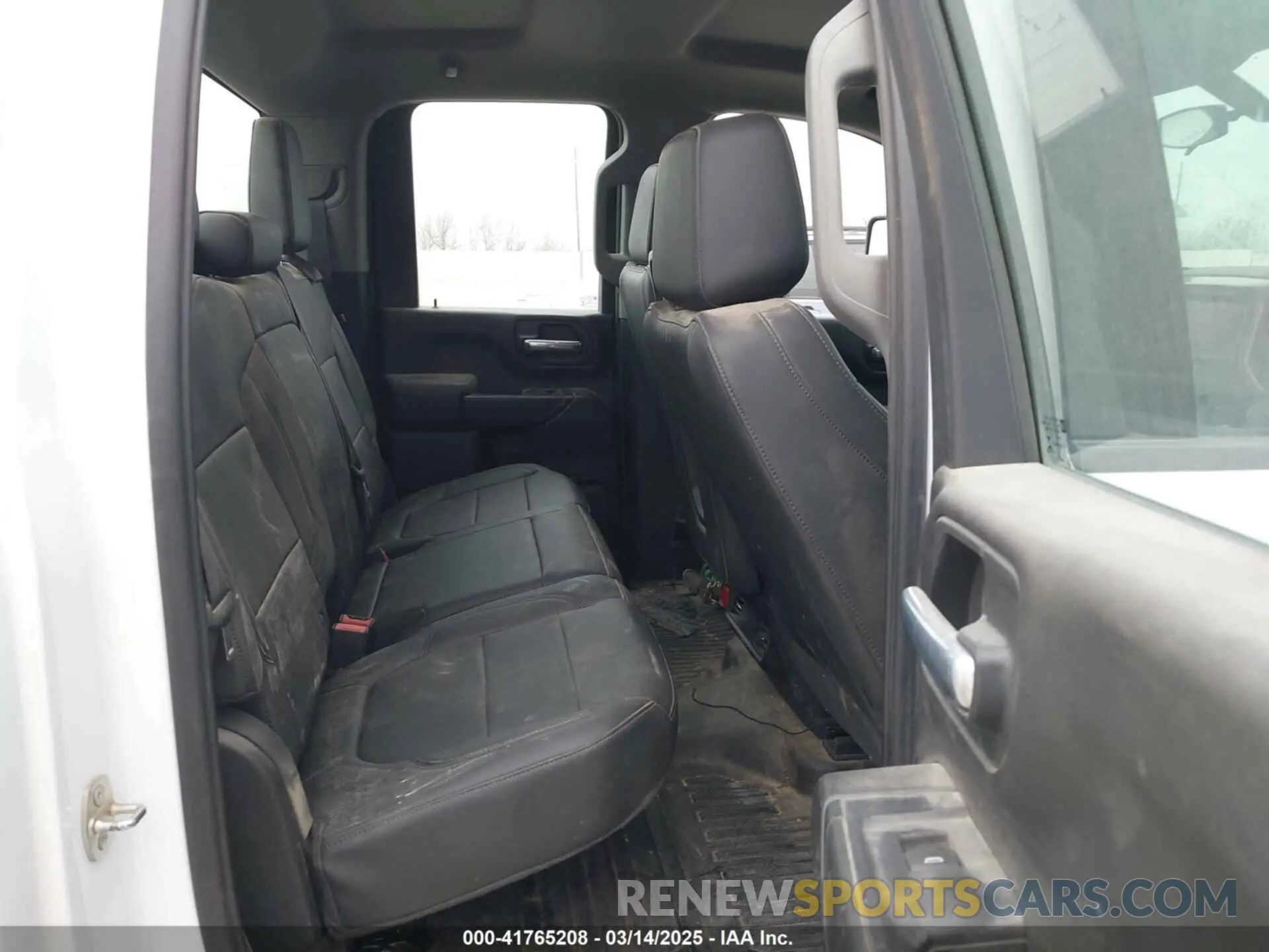 7 Photograph of a damaged car 1GC5YLE7XLF256041 CHEVROLET SILVERADO 2500HD 2020