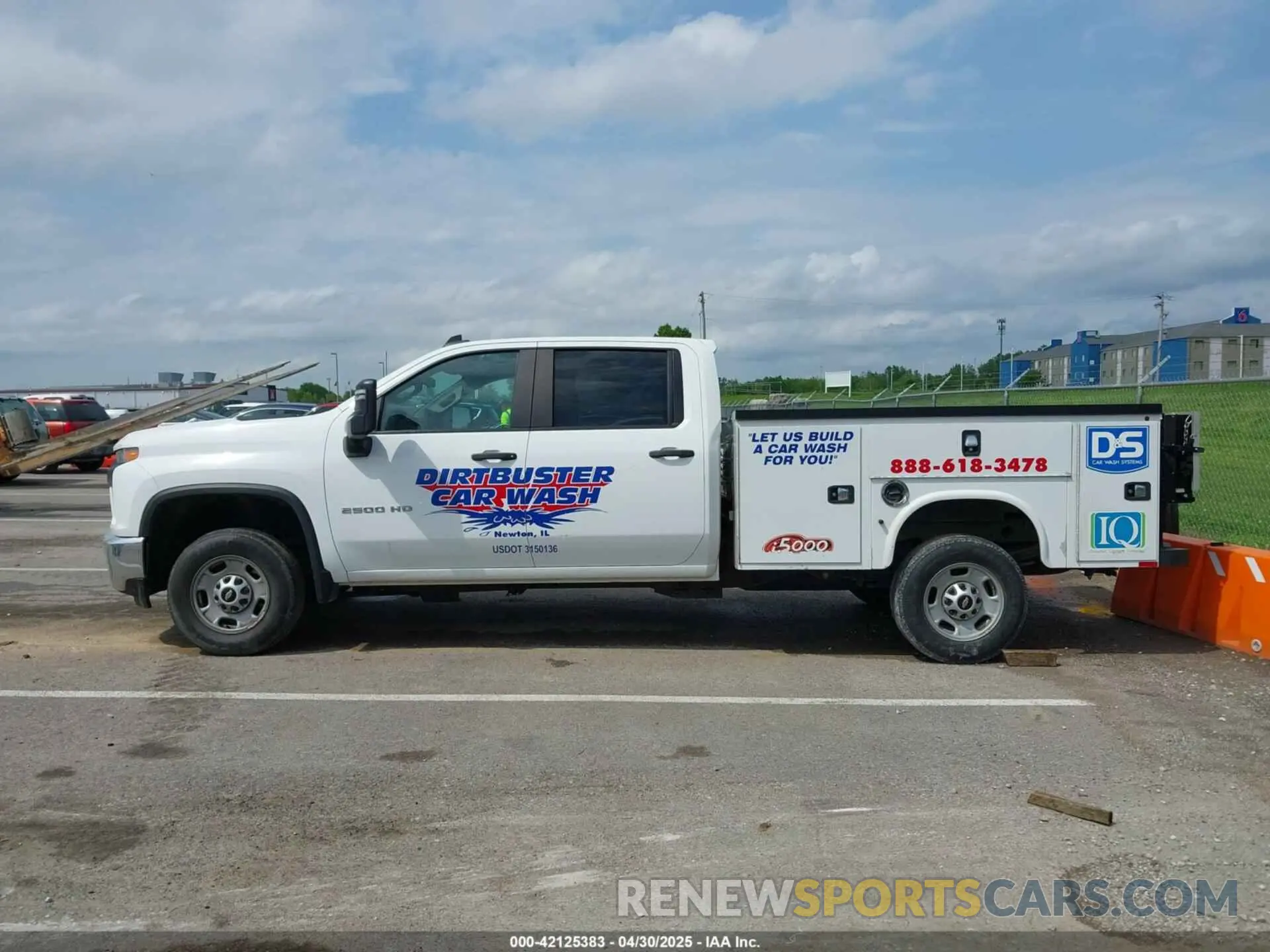 14 Photograph of a damaged car 1GB1WLE70MF215251 CHEVROLET SILVERADO 2500HD 2021