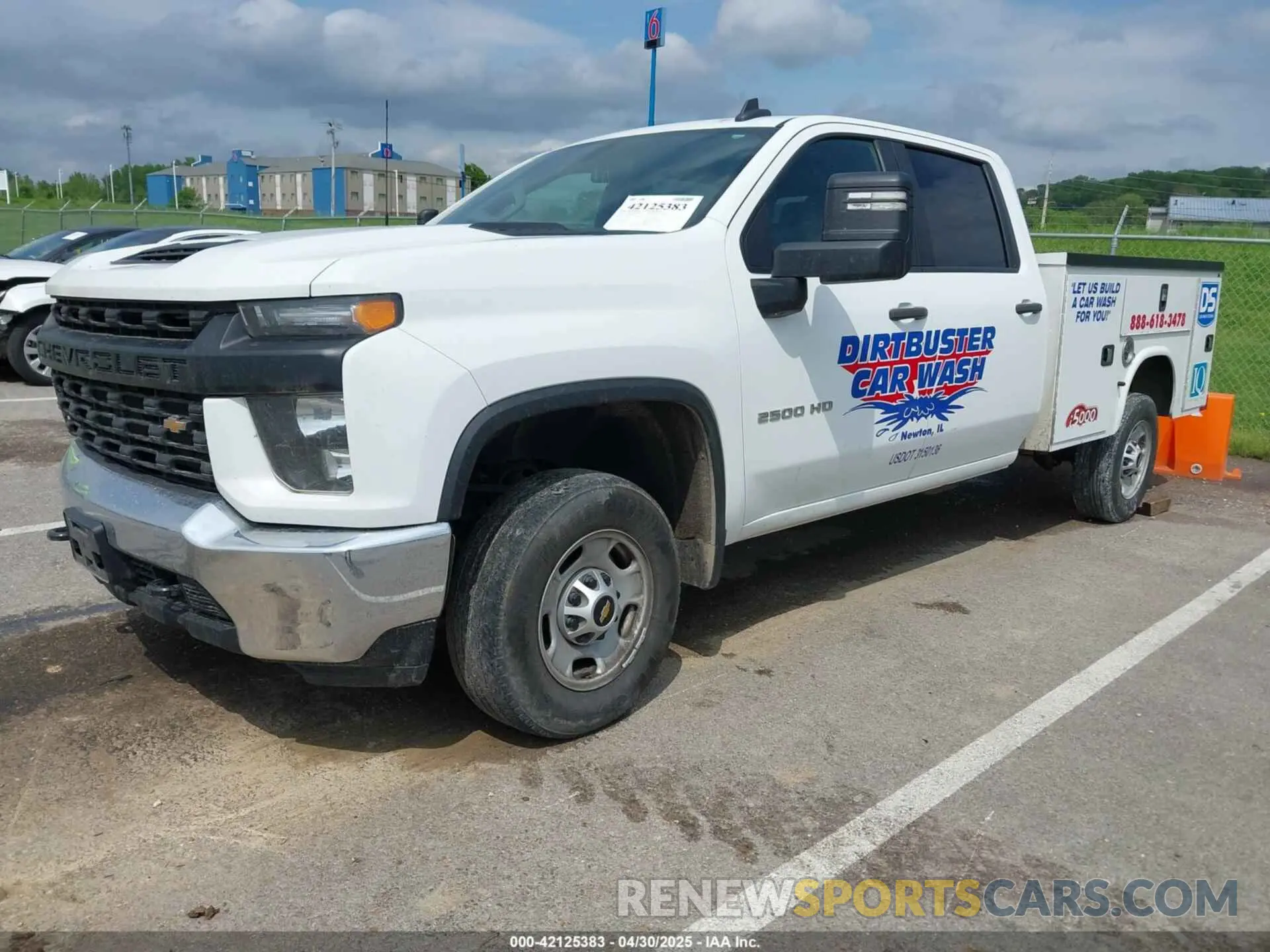 2 Photograph of a damaged car 1GB1WLE70MF215251 CHEVROLET SILVERADO 2500HD 2021