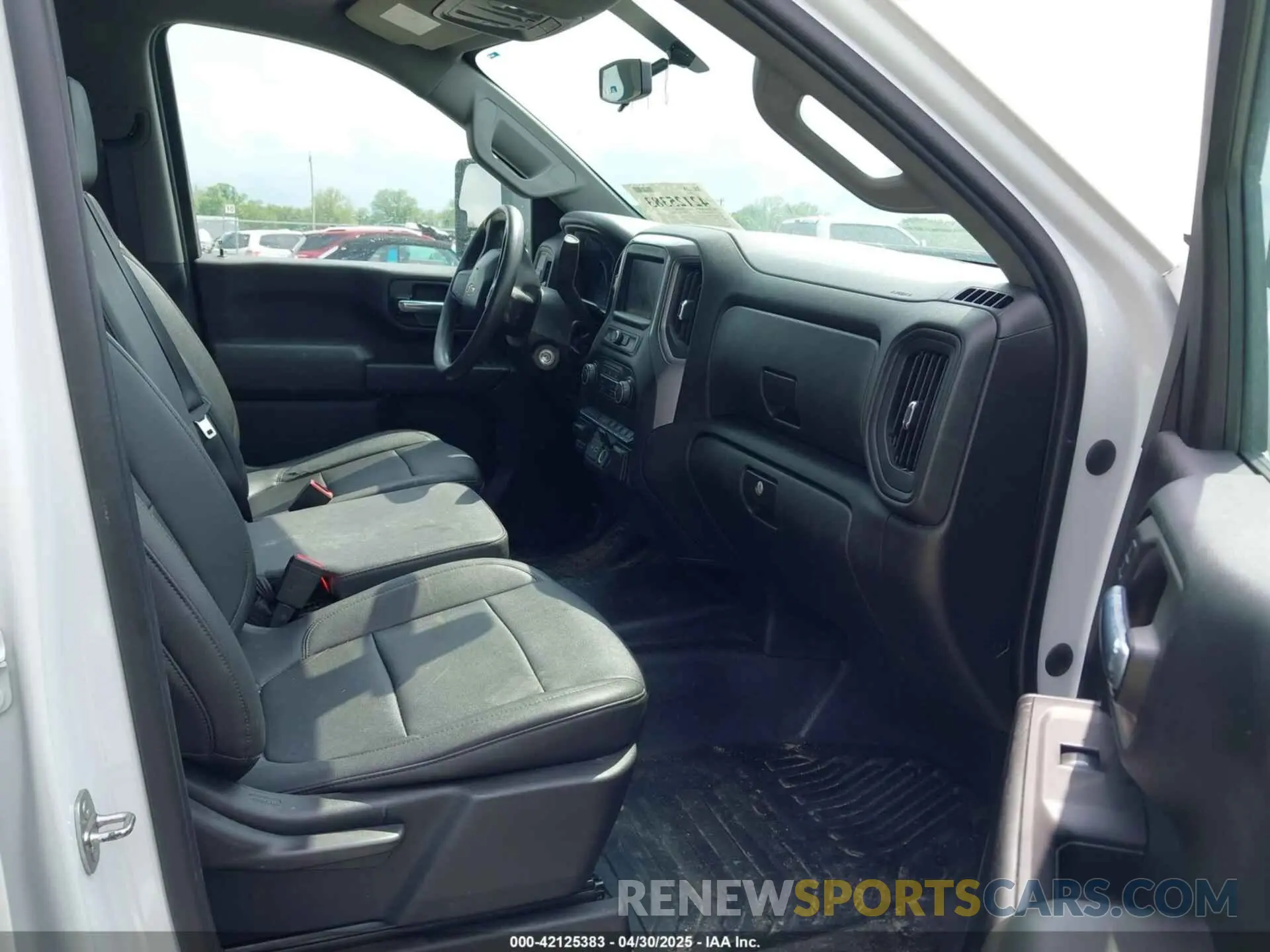 5 Photograph of a damaged car 1GB1WLE70MF215251 CHEVROLET SILVERADO 2500HD 2021