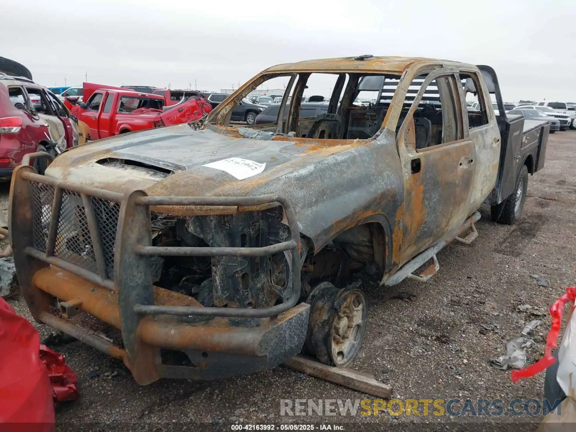 2 Photograph of a damaged car 1GB1YLE76MF219458 CHEVROLET SILVERADO 2500HD 2021