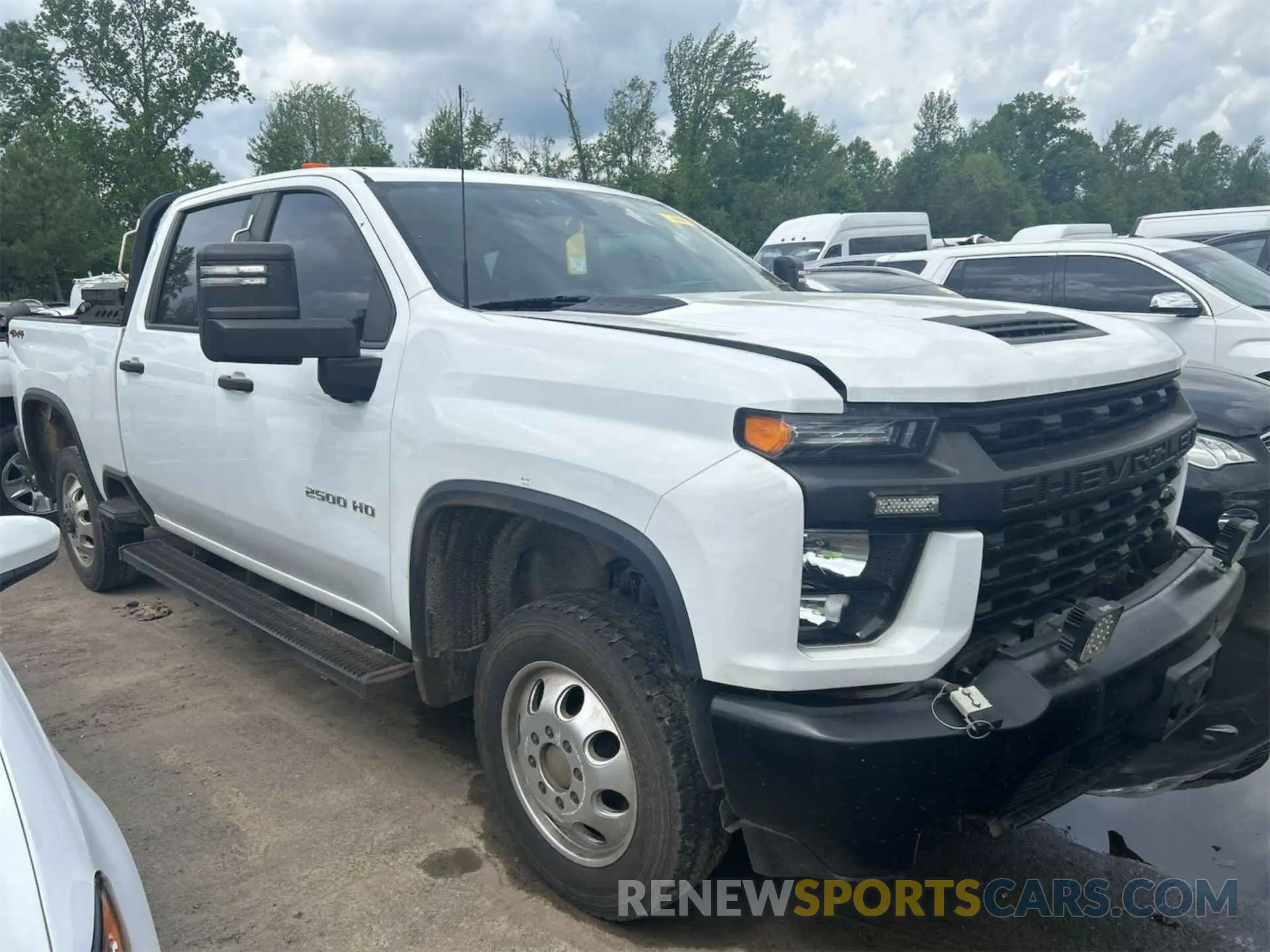 18 Photograph of a damaged car 1GC1YLE77MF132857 CHEVROLET SILVERADO 2500HD 2021