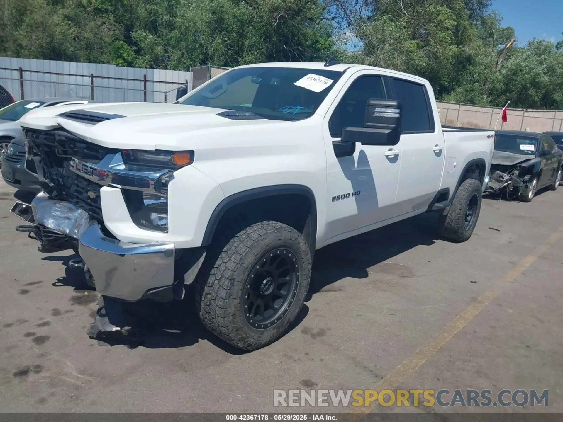 2 Photograph of a damaged car 1GC1YNEY5MF253830 CHEVROLET SILVERADO 2500HD 2021
