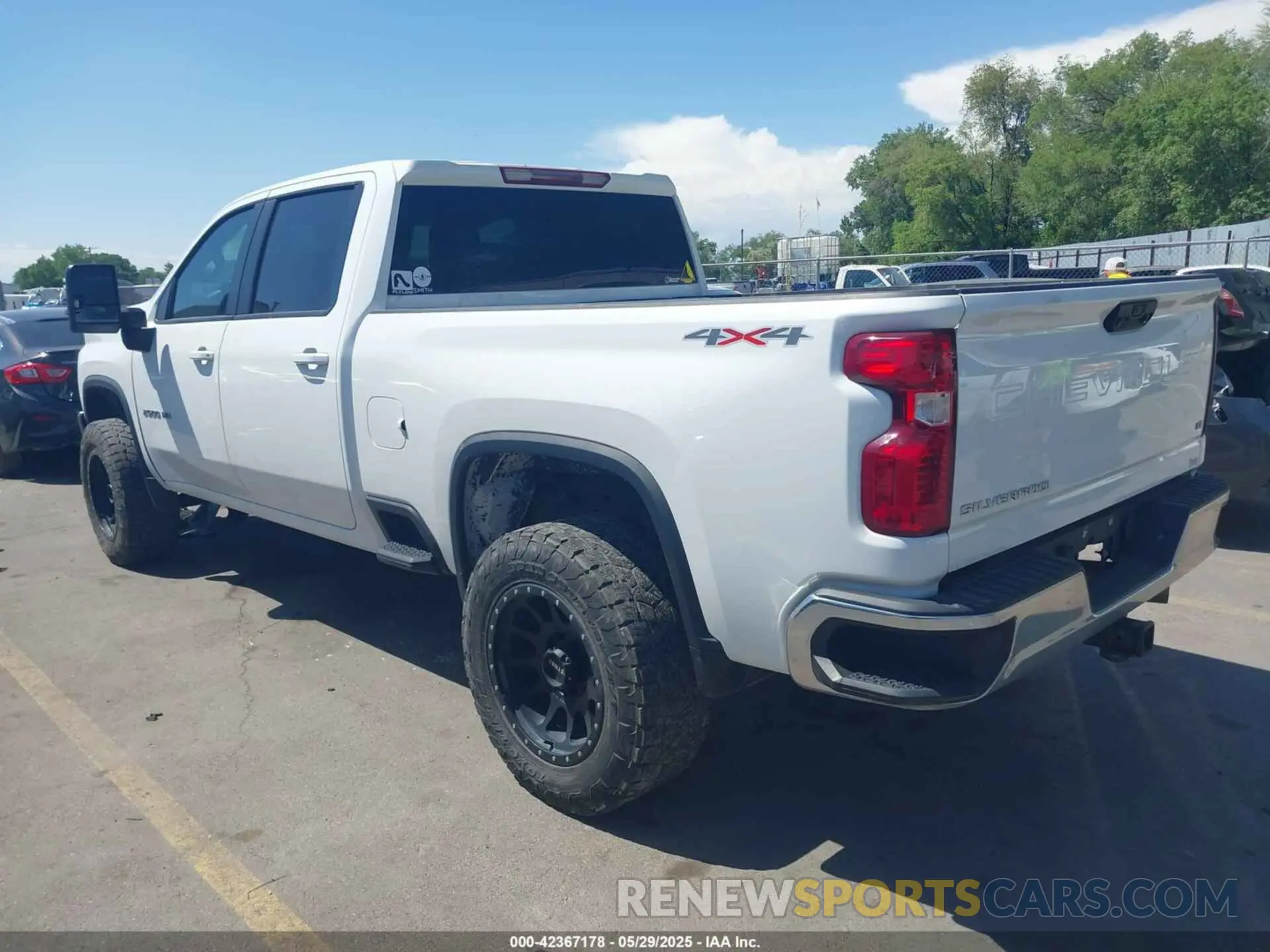 3 Photograph of a damaged car 1GC1YNEY5MF253830 CHEVROLET SILVERADO 2500HD 2021