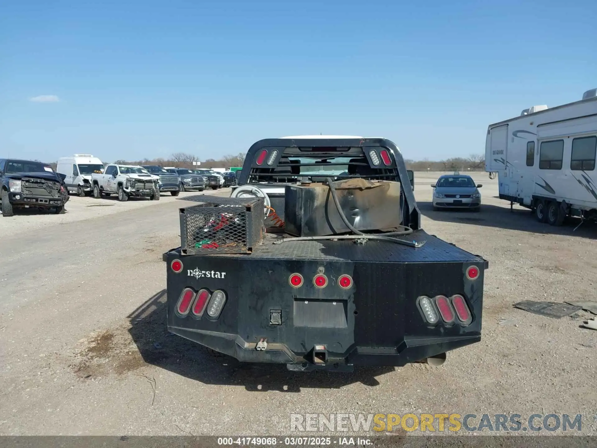 16 Photograph of a damaged car 1GC1YNEY5MF272541 CHEVROLET SILVERADO 2500HD 2021