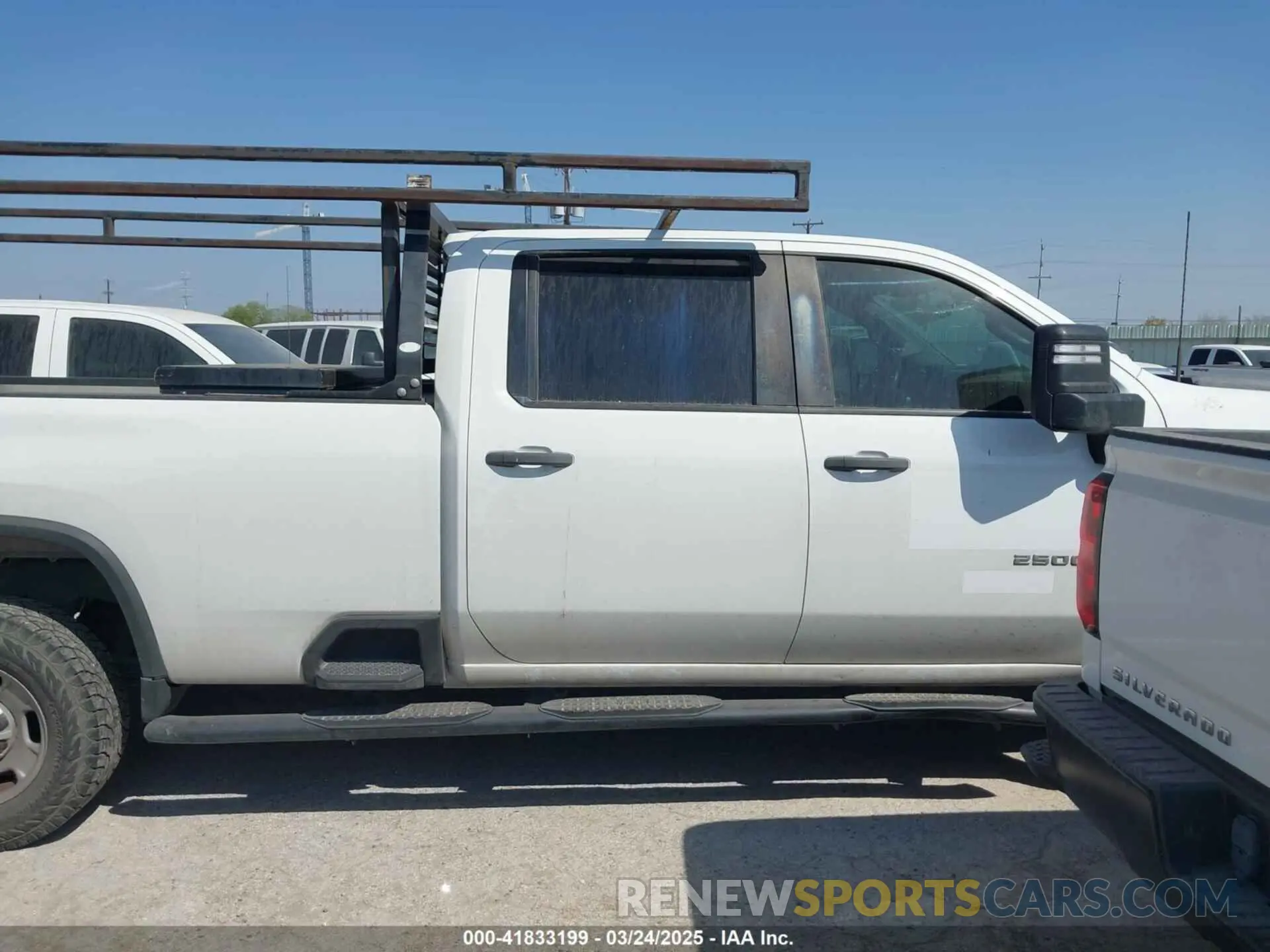 14 Photograph of a damaged car 1GC4WLE78MF122440 CHEVROLET SILVERADO 2500HD 2021