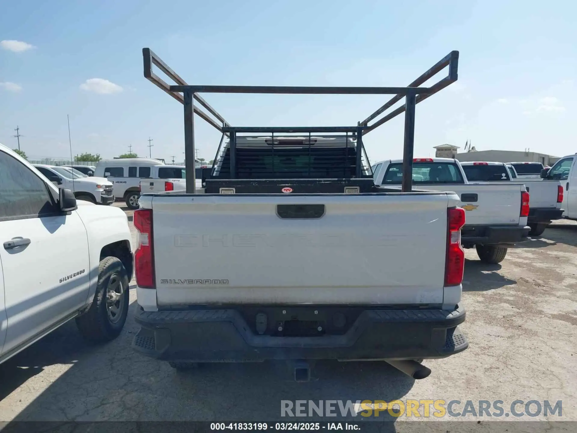16 Photograph of a damaged car 1GC4WLE78MF122440 CHEVROLET SILVERADO 2500HD 2021