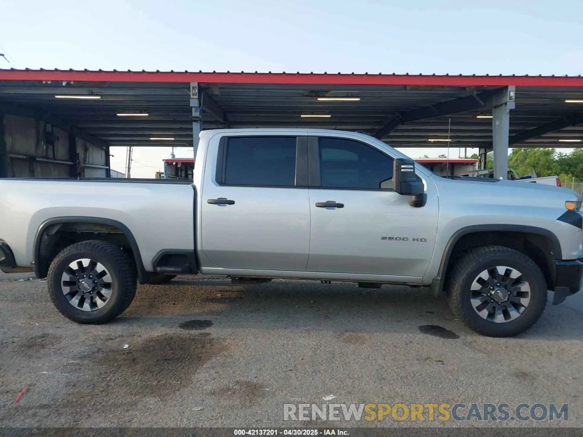 13 Photograph of a damaged car 1GC4WME70MF305286 CHEVROLET SILVERADO 2500HD 2021