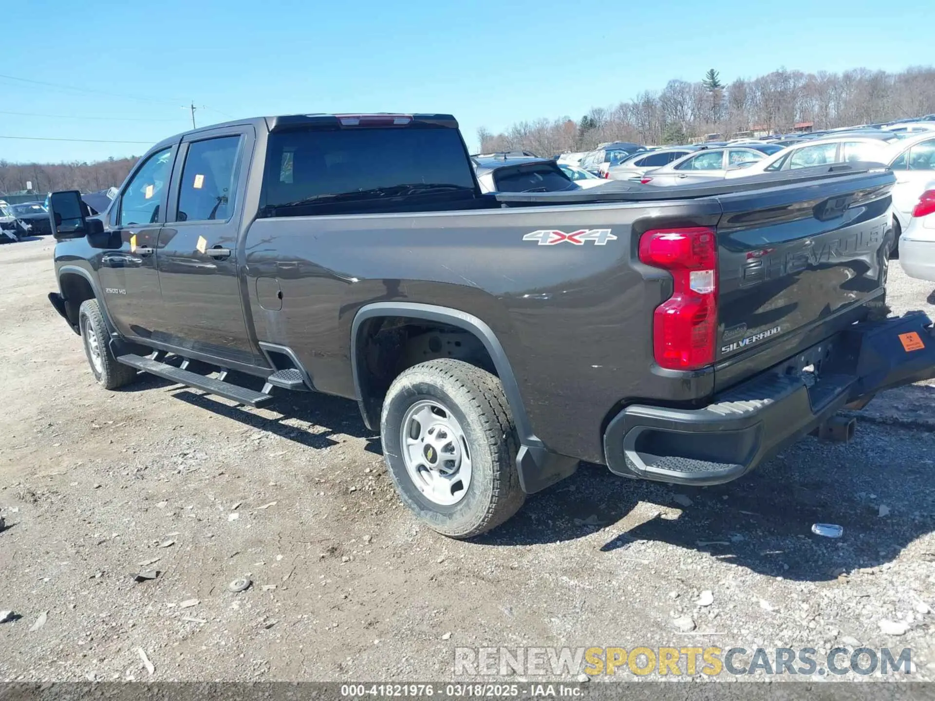 3 Photograph of a damaged car 1GC4YLE75MF112698 CHEVROLET SILVERADO 2500HD 2021