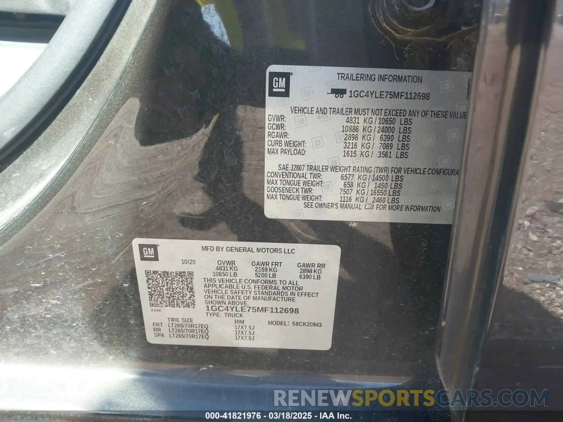 9 Photograph of a damaged car 1GC4YLE75MF112698 CHEVROLET SILVERADO 2500HD 2021
