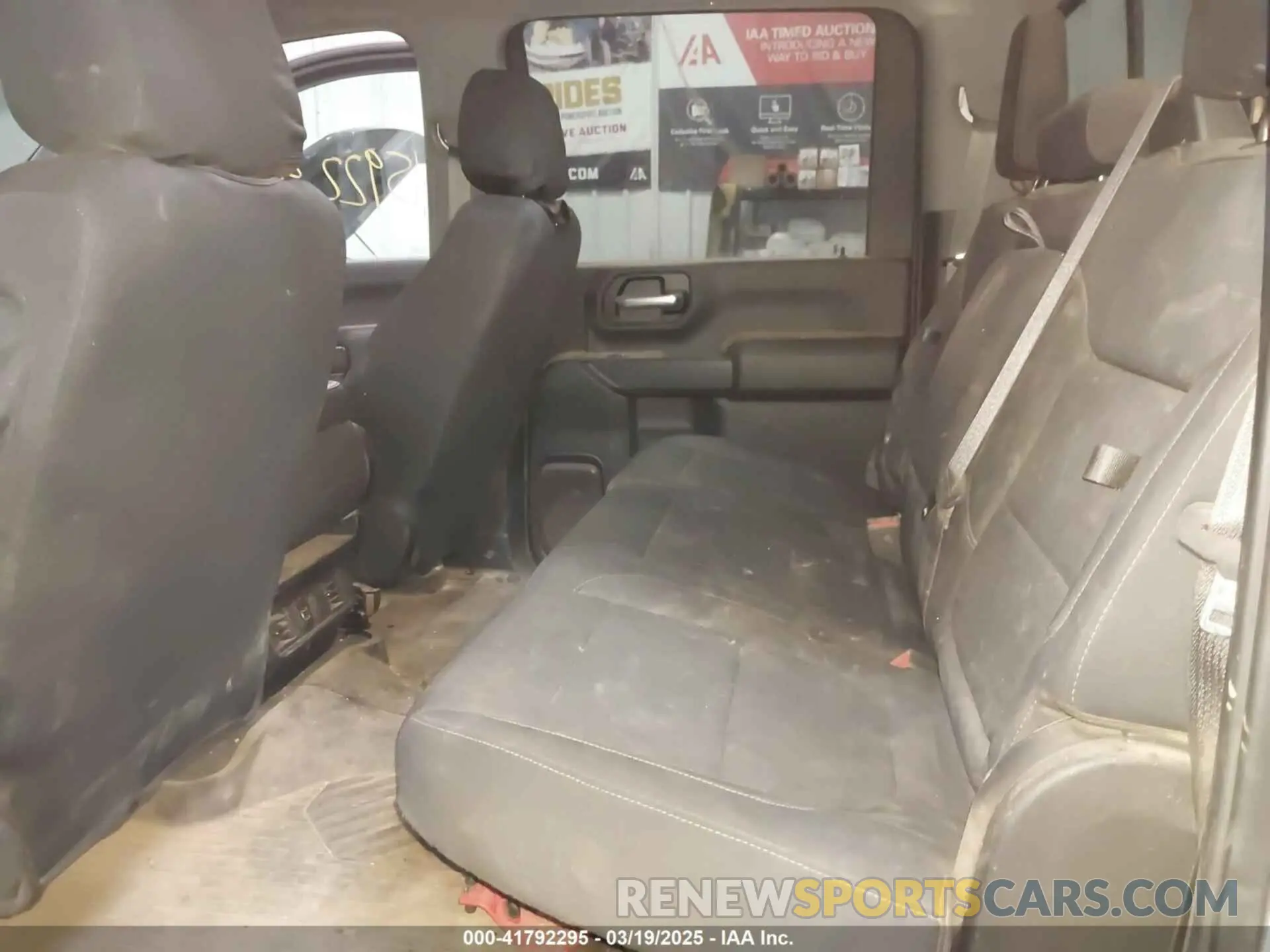 6 Photograph of a damaged car 1GC4YNE72MF115988 CHEVROLET SILVERADO 2500HD 2021
