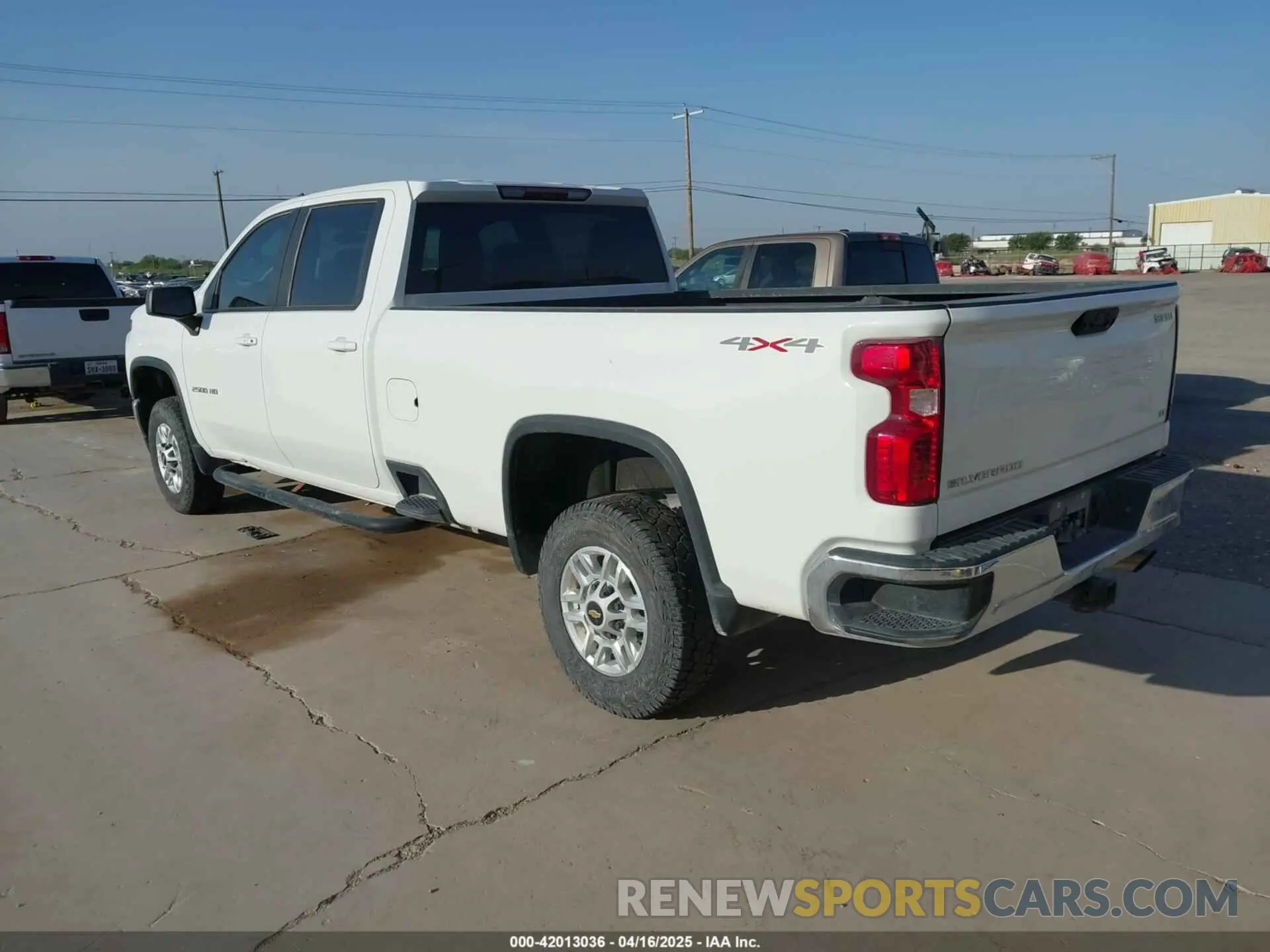 3 Photograph of a damaged car 1GC4YNE76MF198373 CHEVROLET SILVERADO 2500HD 2021