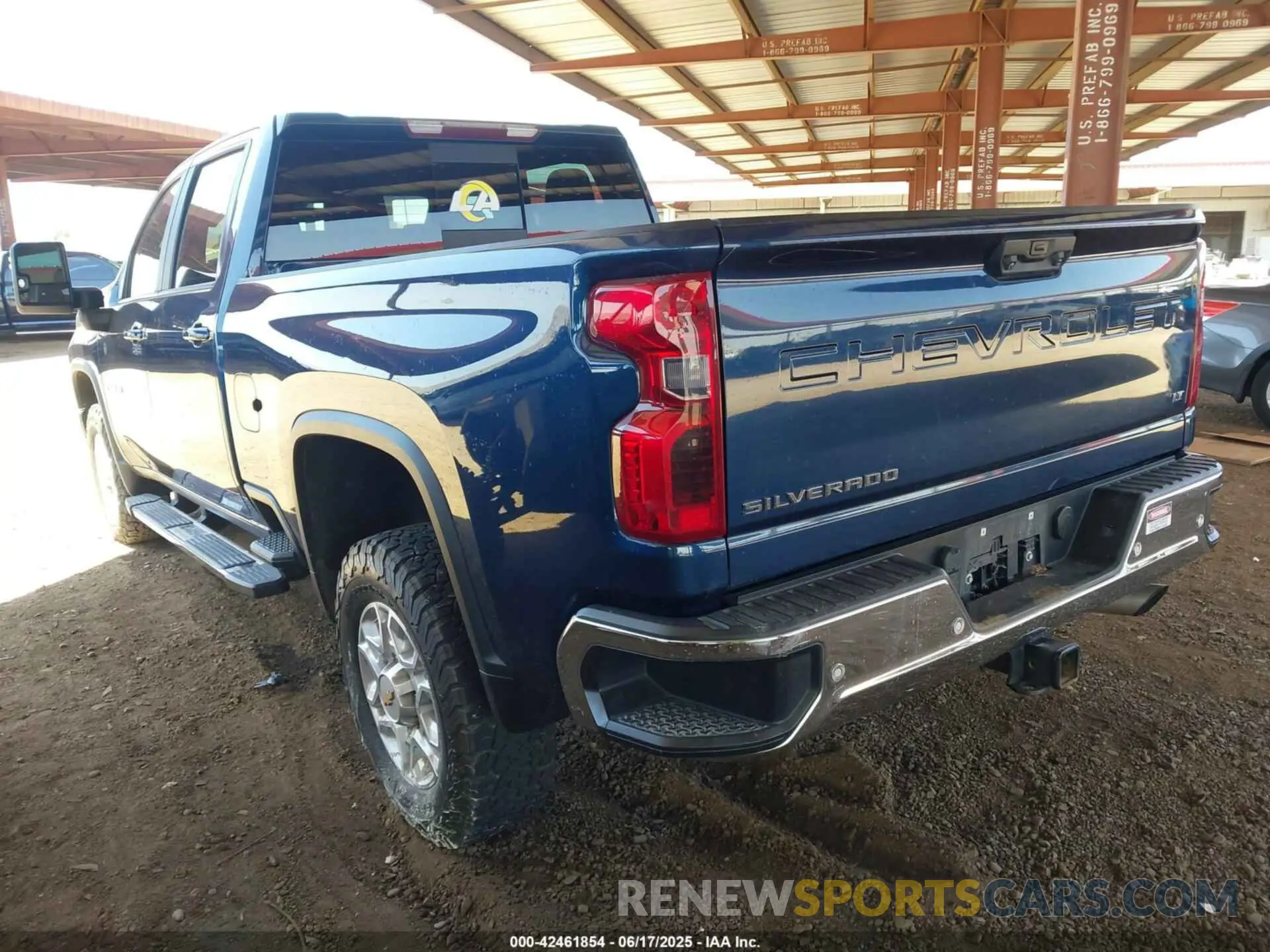 3 Photograph of a damaged car 1GC4YNE77MF180867 CHEVROLET SILVERADO 2500HD 2021