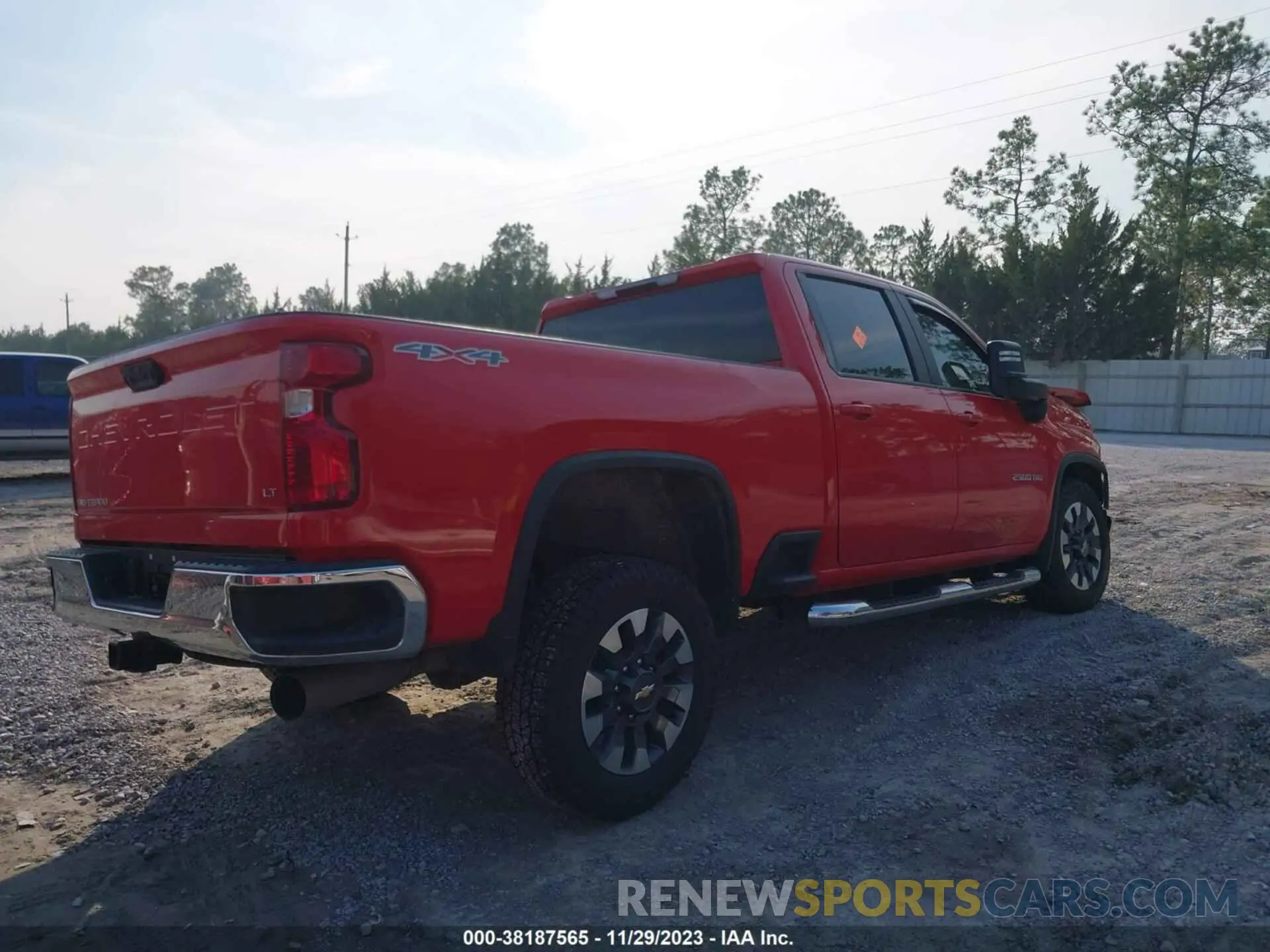 3 Photograph of a damaged car 1GC4YNEY1MF156377 CHEVROLET SILVERADO 2500HD 2021