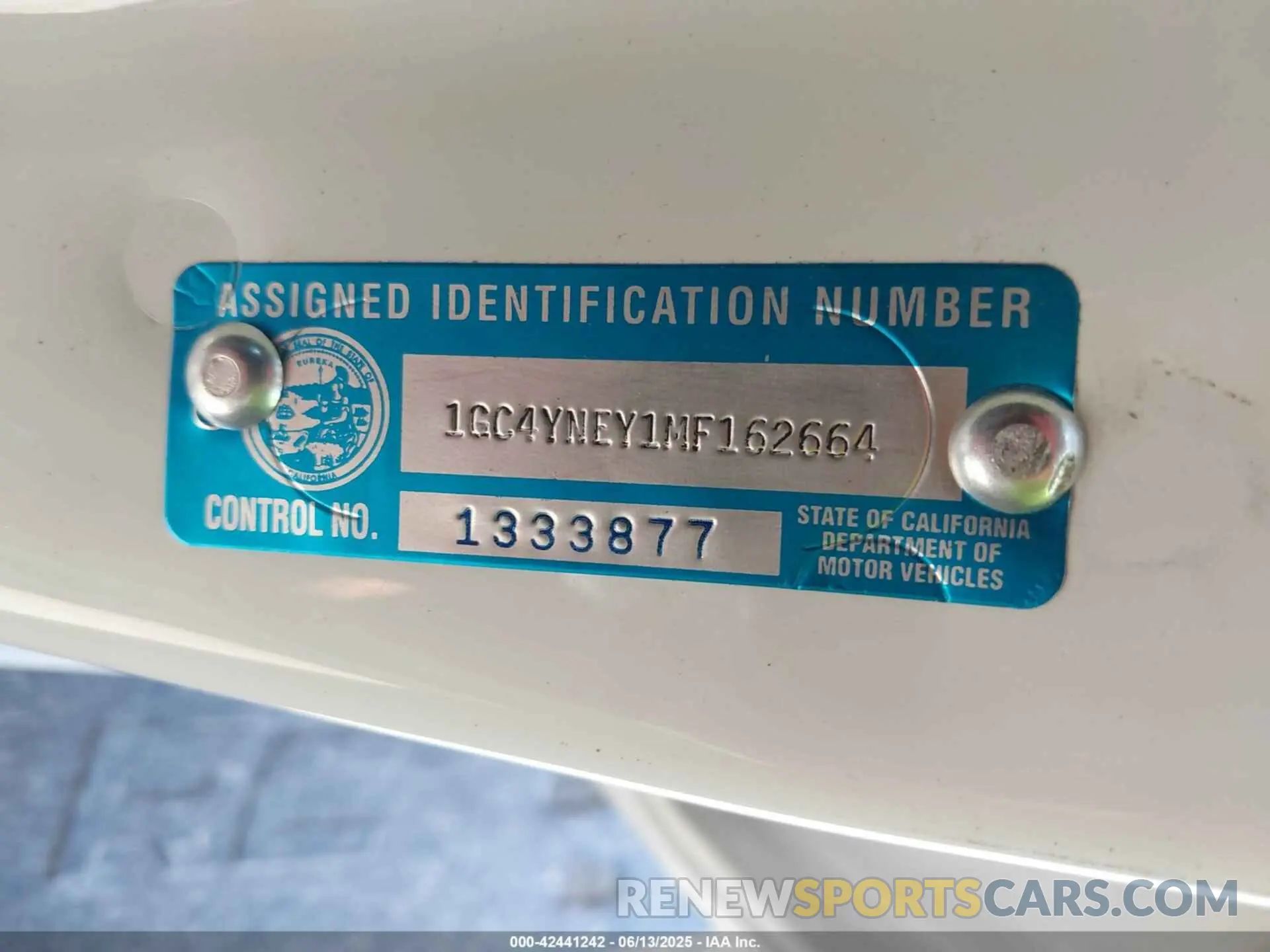 8 Photograph of a damaged car 1GC4YNEY1MF162664 CHEVROLET SILVERADO 2500HD 2021