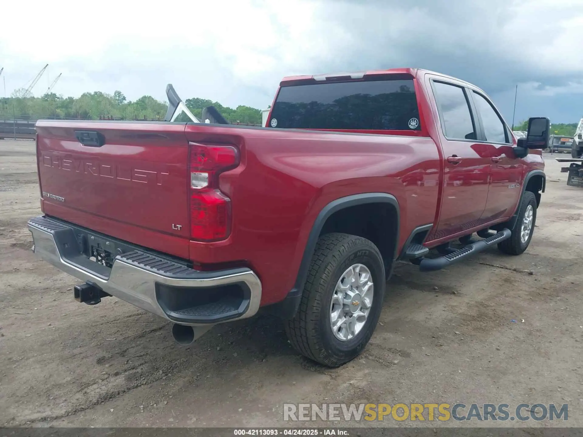 4 Photograph of a damaged car 1GC4YNEY6MF307374 CHEVROLET SILVERADO 2500HD 2021