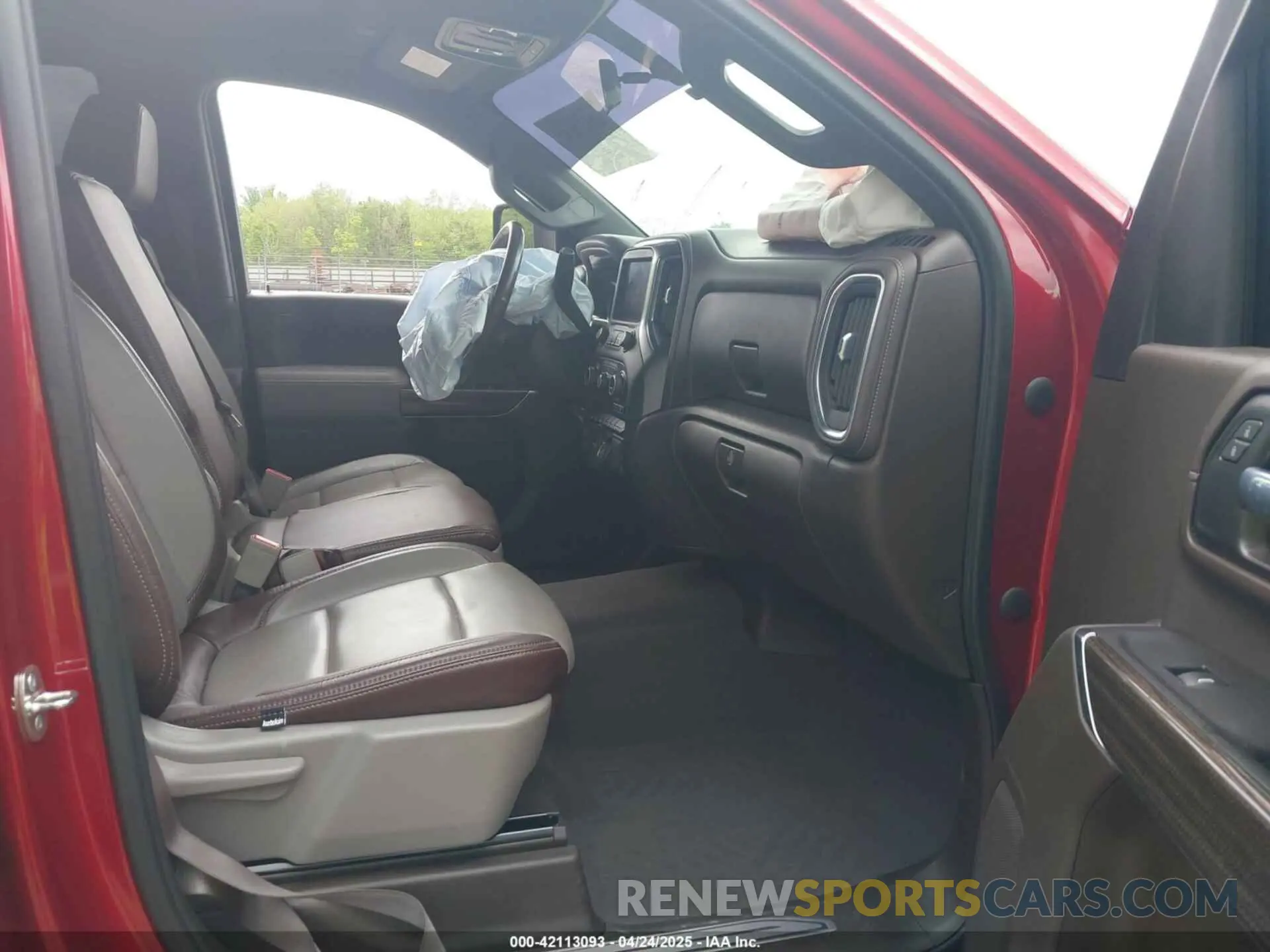 5 Photograph of a damaged car 1GC4YNEY6MF307374 CHEVROLET SILVERADO 2500HD 2021