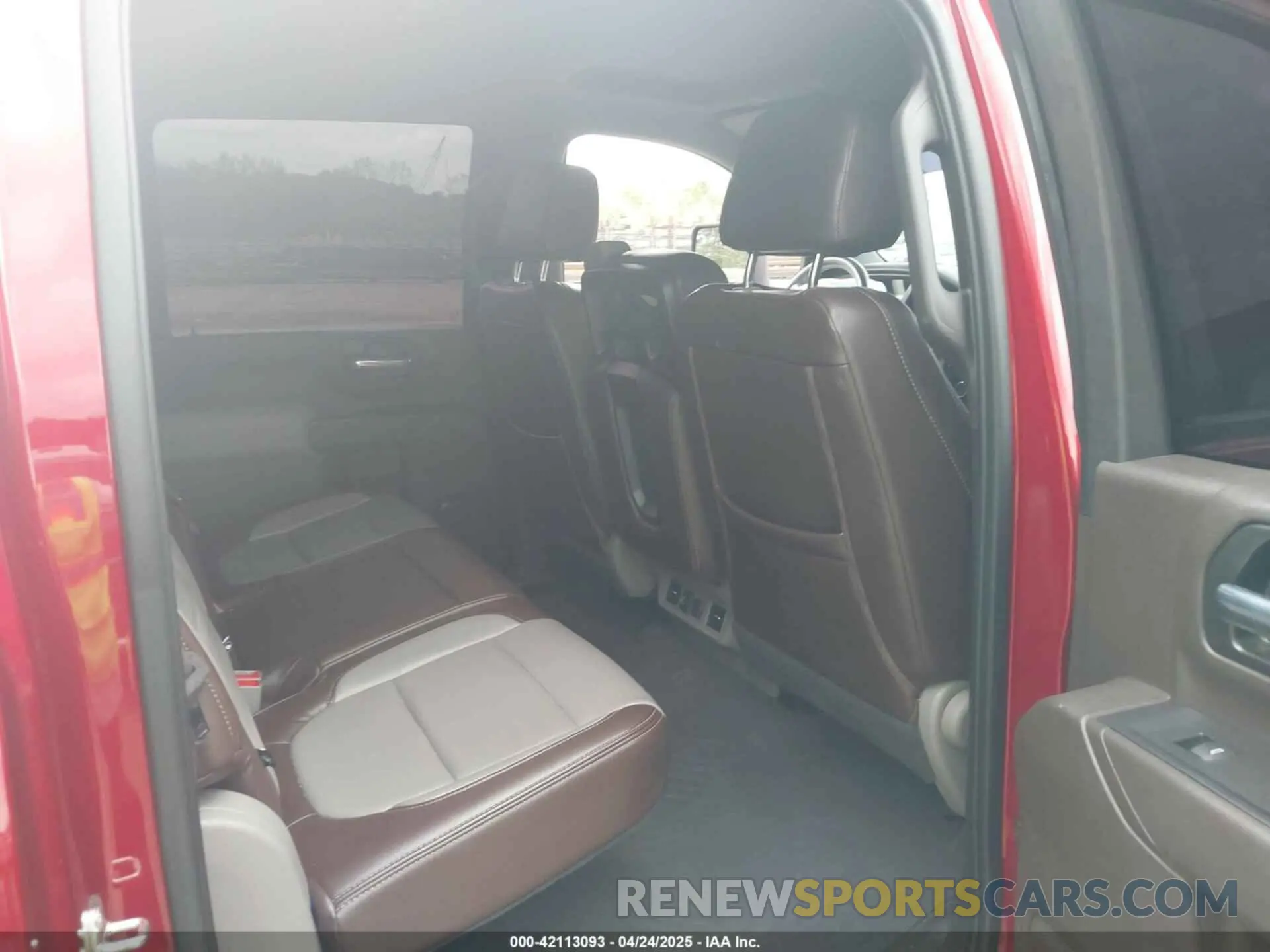 8 Photograph of a damaged car 1GC4YNEY6MF307374 CHEVROLET SILVERADO 2500HD 2021