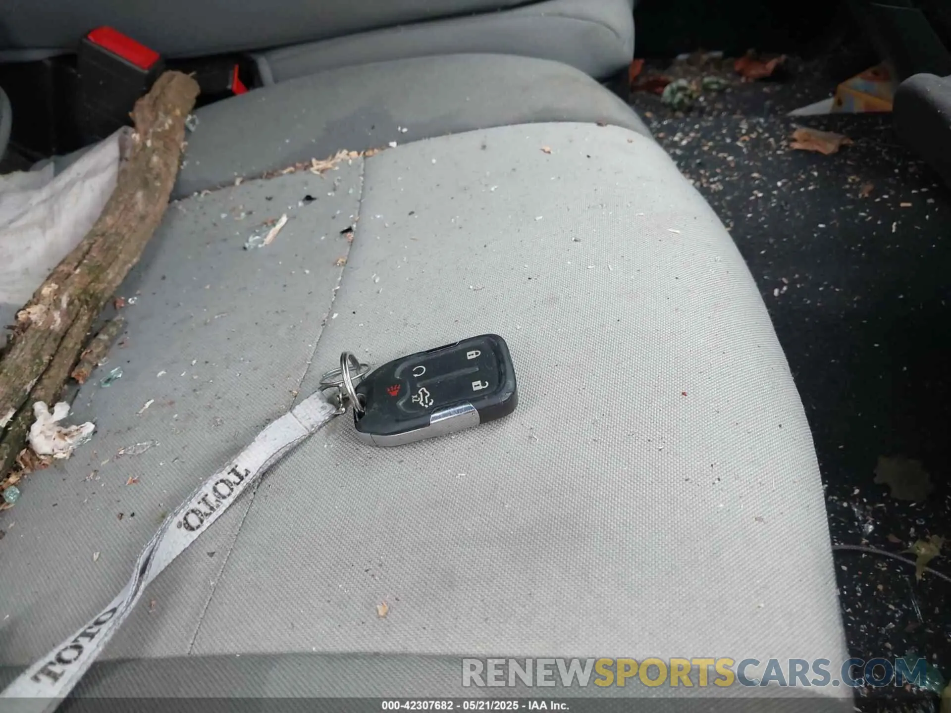 10 Photograph of a damaged car 1GC4YNEY8MF218924 CHEVROLET SILVERADO 2500HD 2021