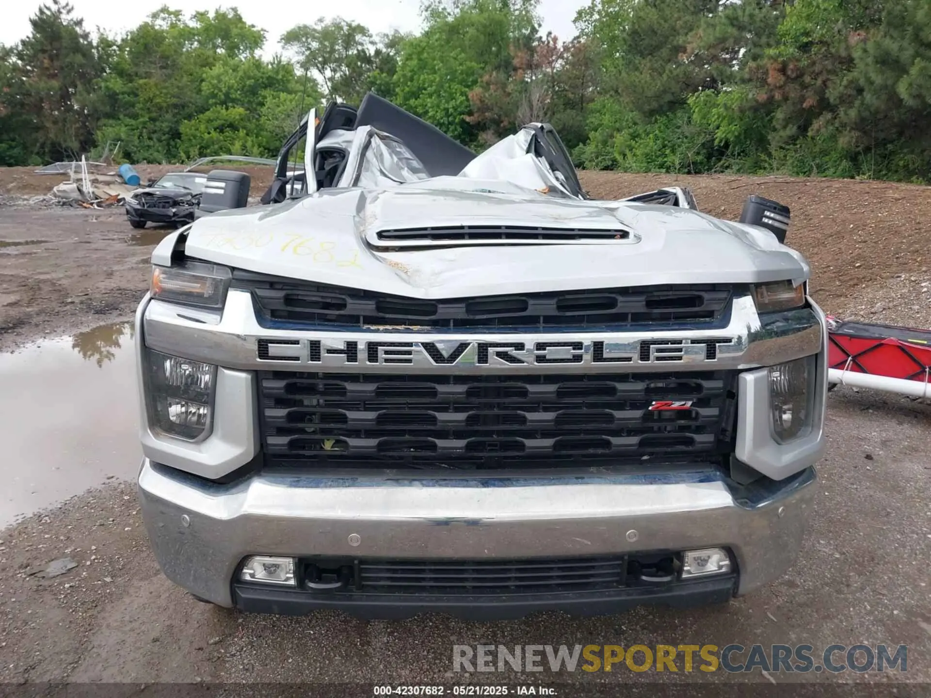 12 Photograph of a damaged car 1GC4YNEY8MF218924 CHEVROLET SILVERADO 2500HD 2021