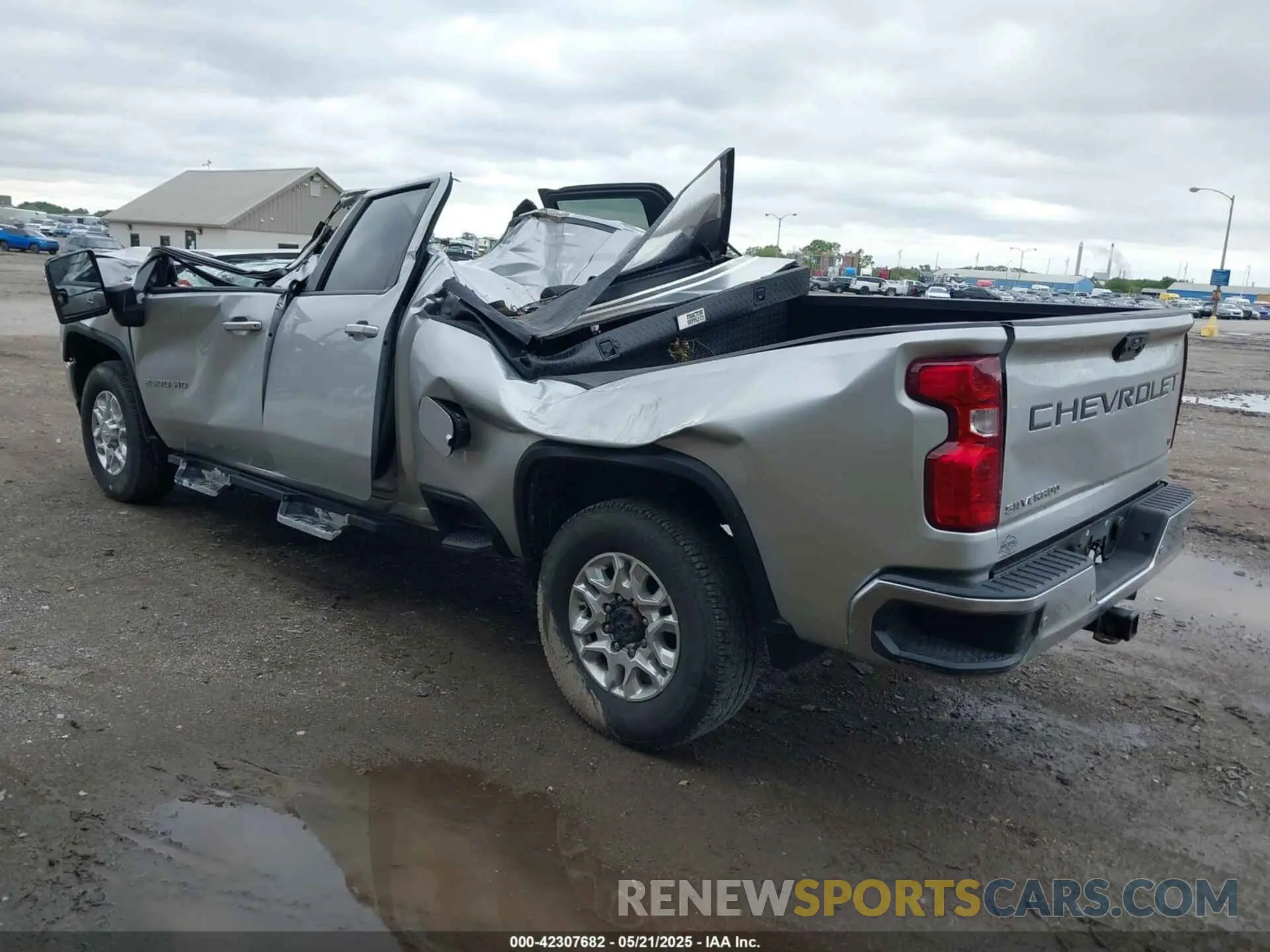 3 Photograph of a damaged car 1GC4YNEY8MF218924 CHEVROLET SILVERADO 2500HD 2021