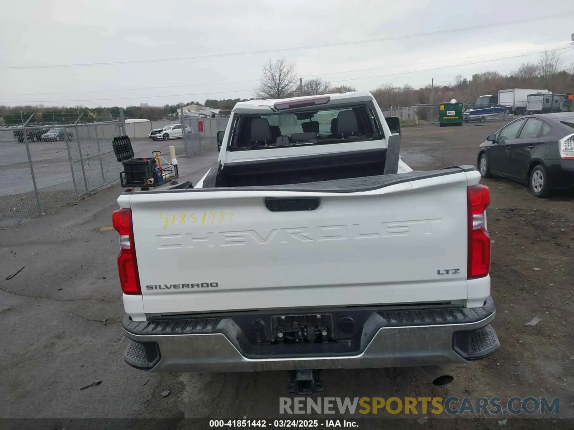 16 Photograph of a damaged car 1GC4YPE70MF189938 CHEVROLET SILVERADO 2500HD 2021