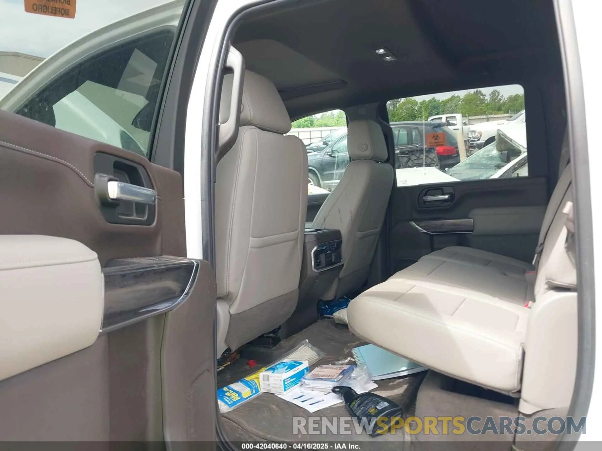 7 Photograph of a damaged car 1GC4YPE73MF237125 CHEVROLET SILVERADO 2500HD 2021