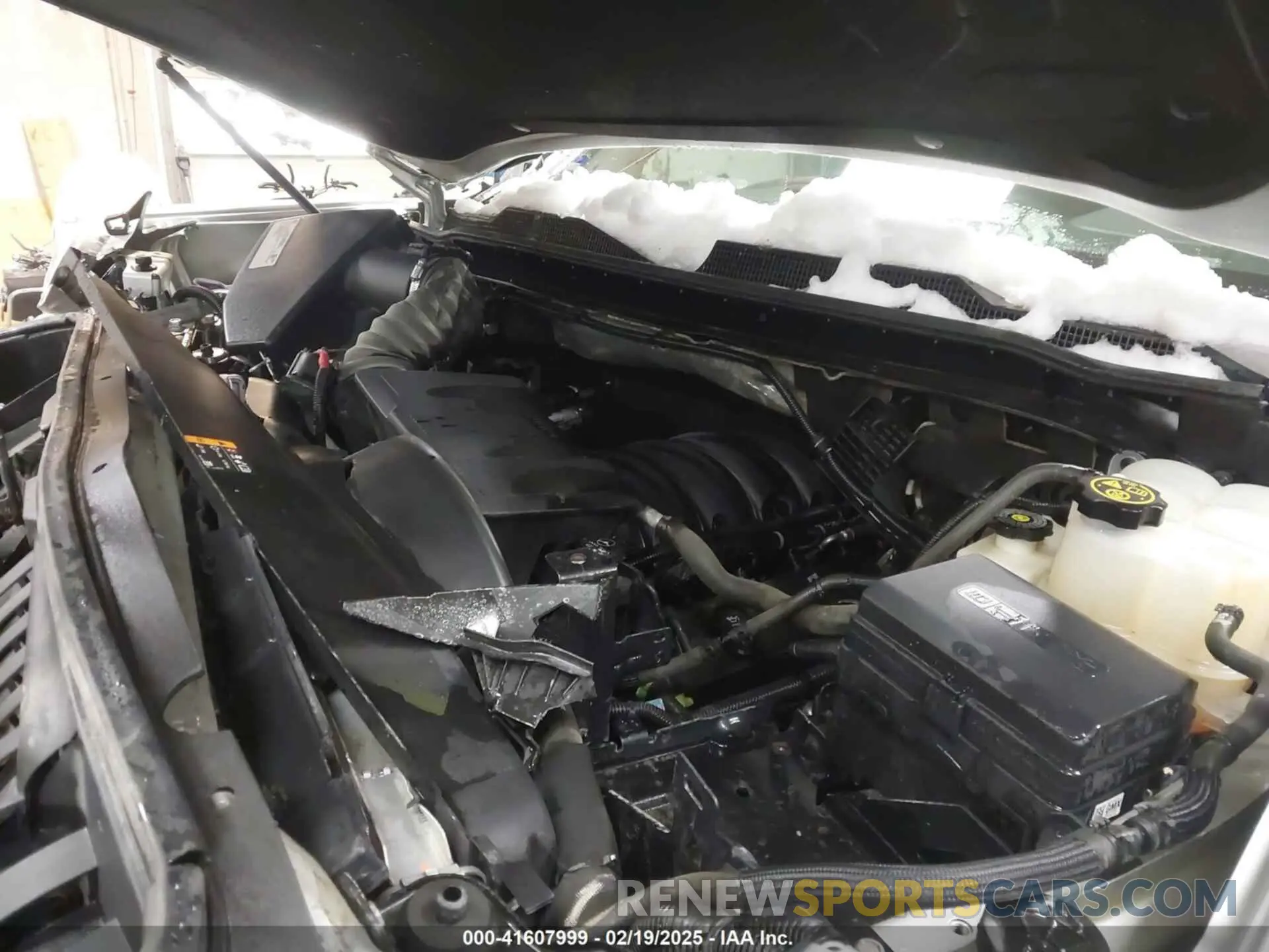 9 Photograph of a damaged car 1GC4YPE74MF249946 CHEVROLET SILVERADO 2500HD 2021