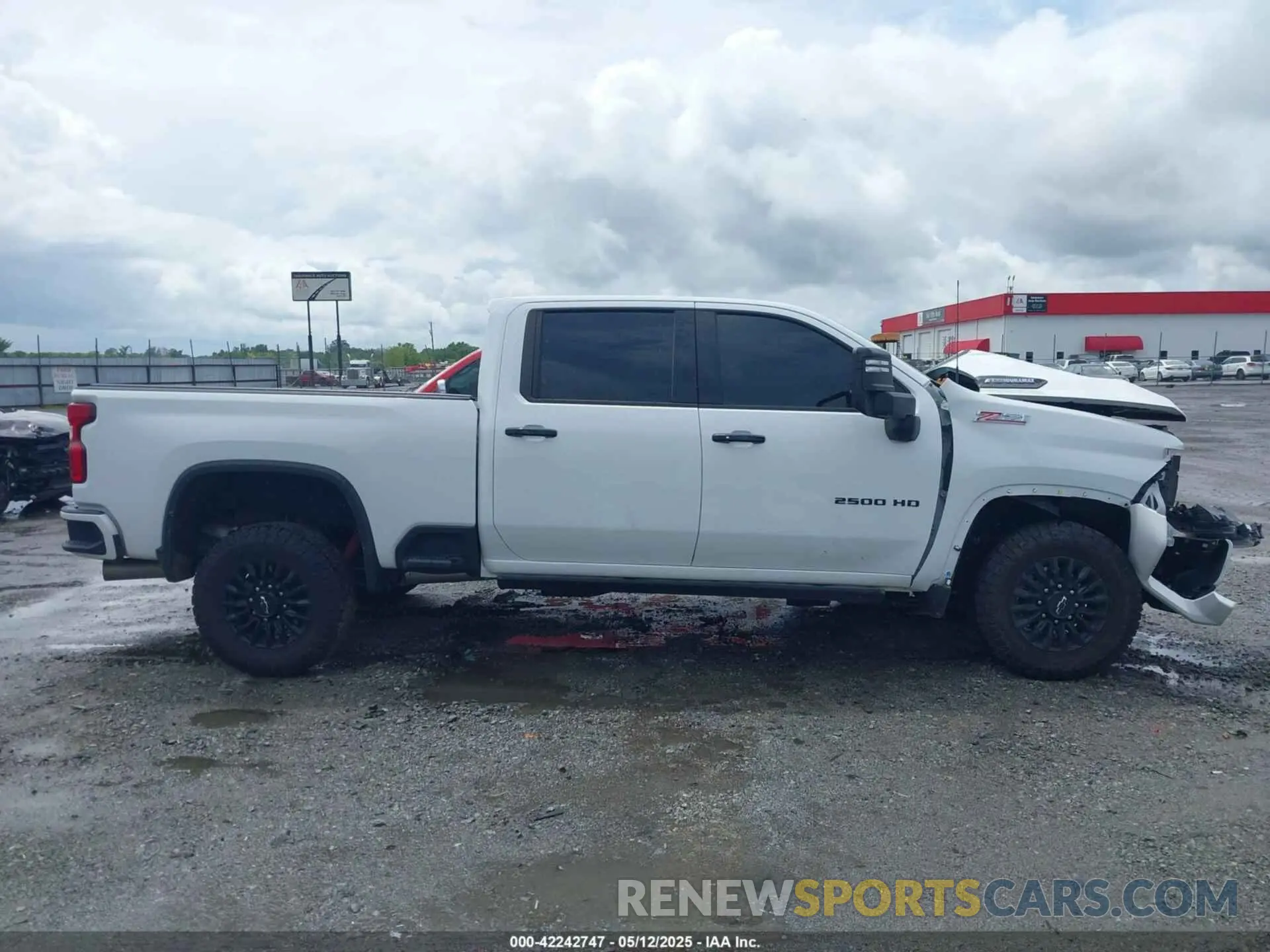 12 Photograph of a damaged car 1GC4YPEY3MF239790 CHEVROLET SILVERADO 2500HD 2021