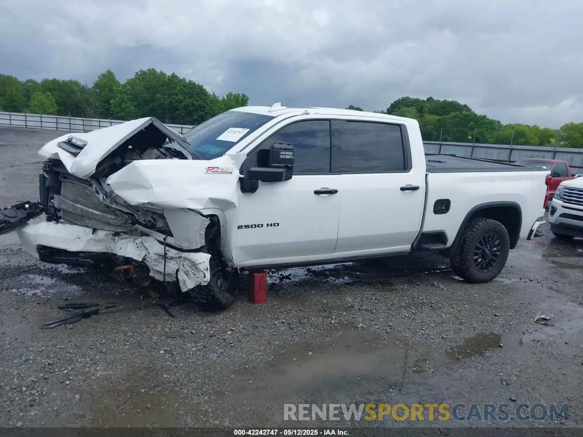 13 Photograph of a damaged car 1GC4YPEY3MF239790 CHEVROLET SILVERADO 2500HD 2021