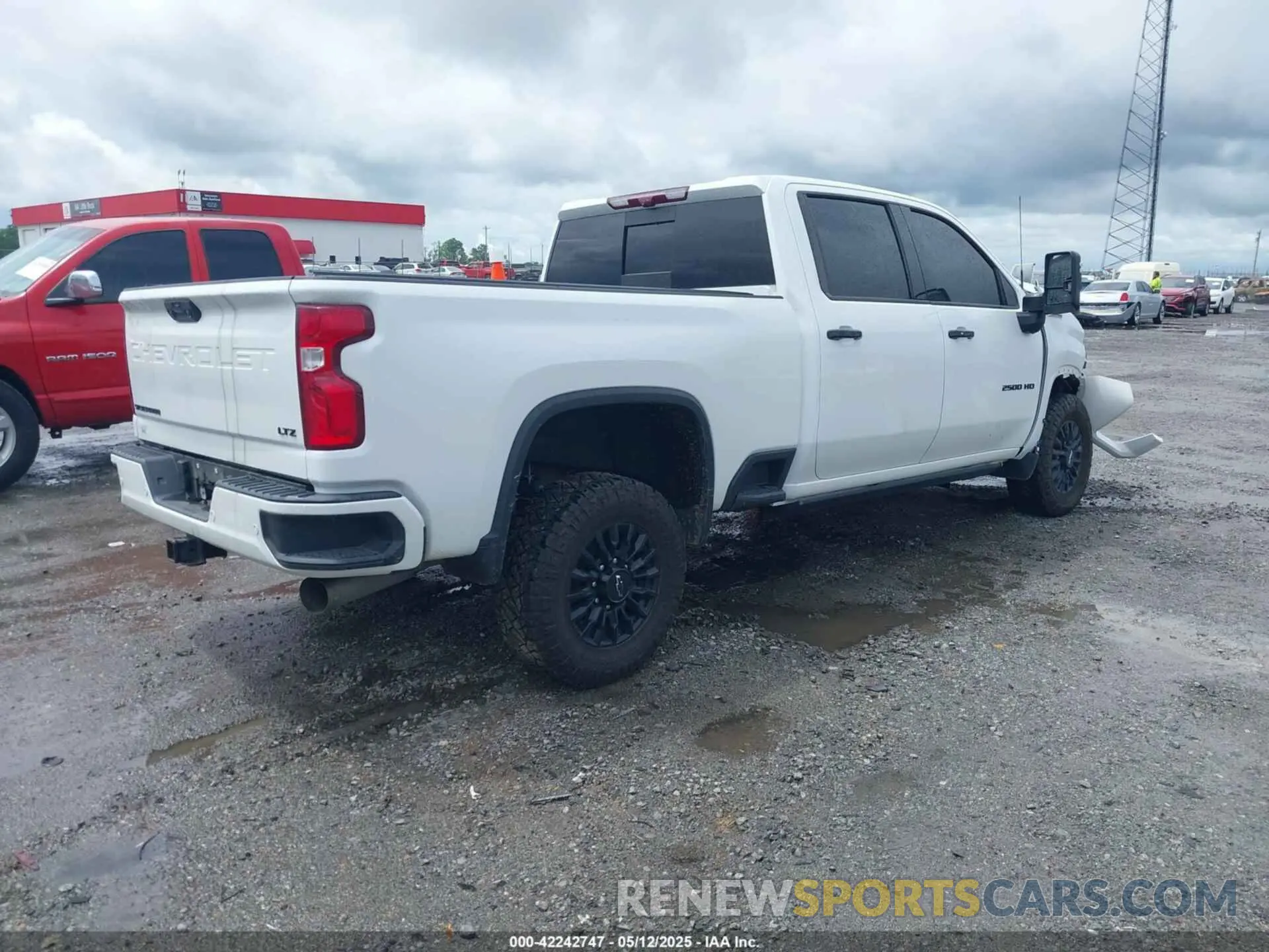 4 Photograph of a damaged car 1GC4YPEY3MF239790 CHEVROLET SILVERADO 2500HD 2021