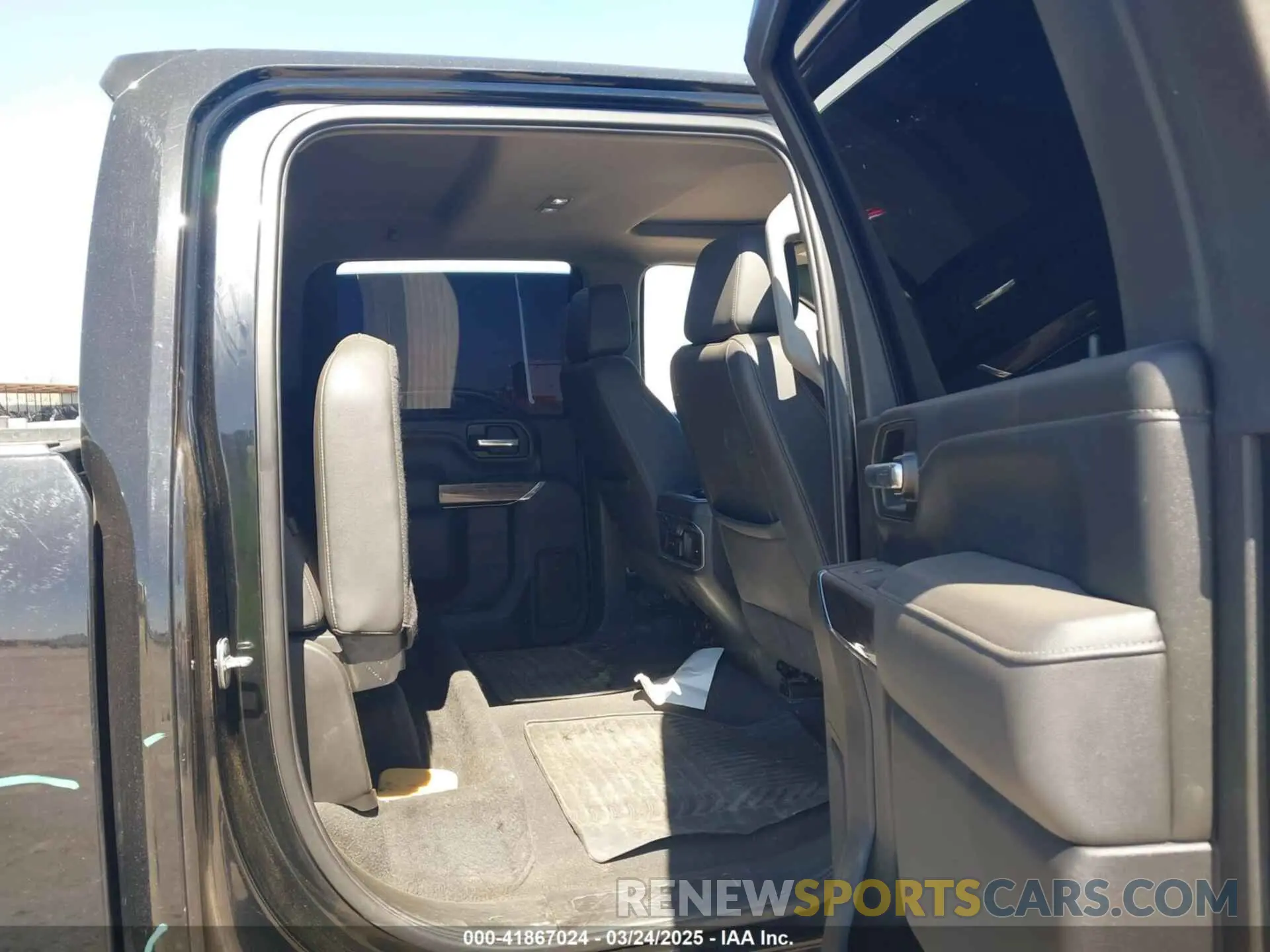 7 Photograph of a damaged car 1GC4YPEY8MF308554 CHEVROLET SILVERADO 2500HD 2021