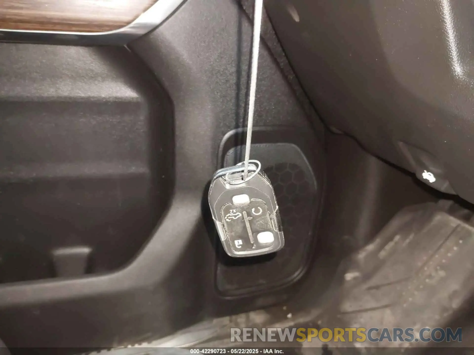 10 Photograph of a damaged car 1GC4YREY1MF242957 CHEVROLET SILVERADO 2500HD 2021