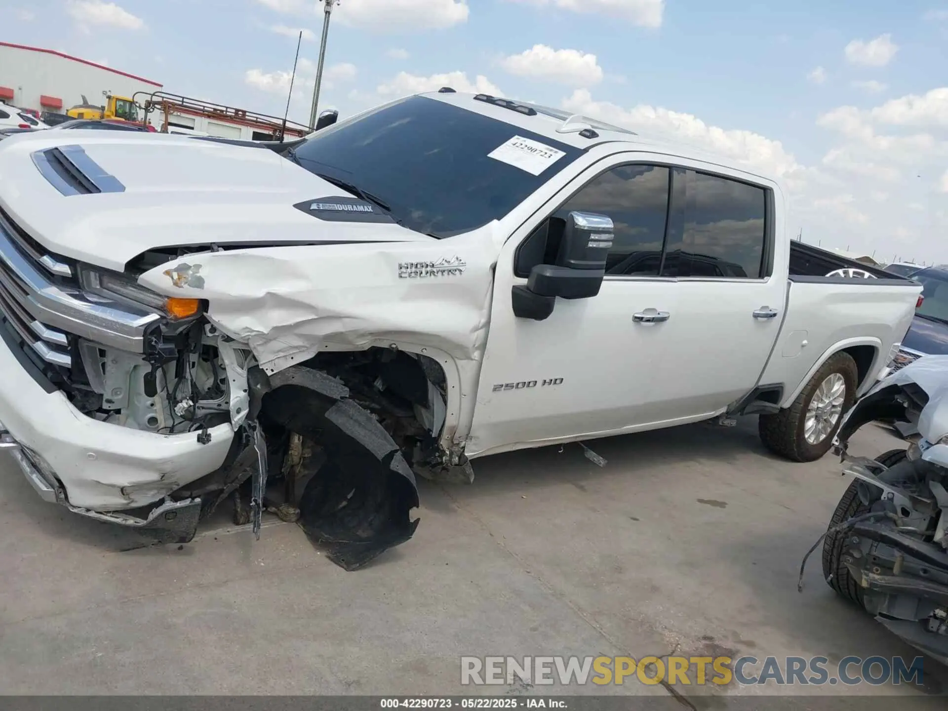 14 Photograph of a damaged car 1GC4YREY1MF242957 CHEVROLET SILVERADO 2500HD 2021