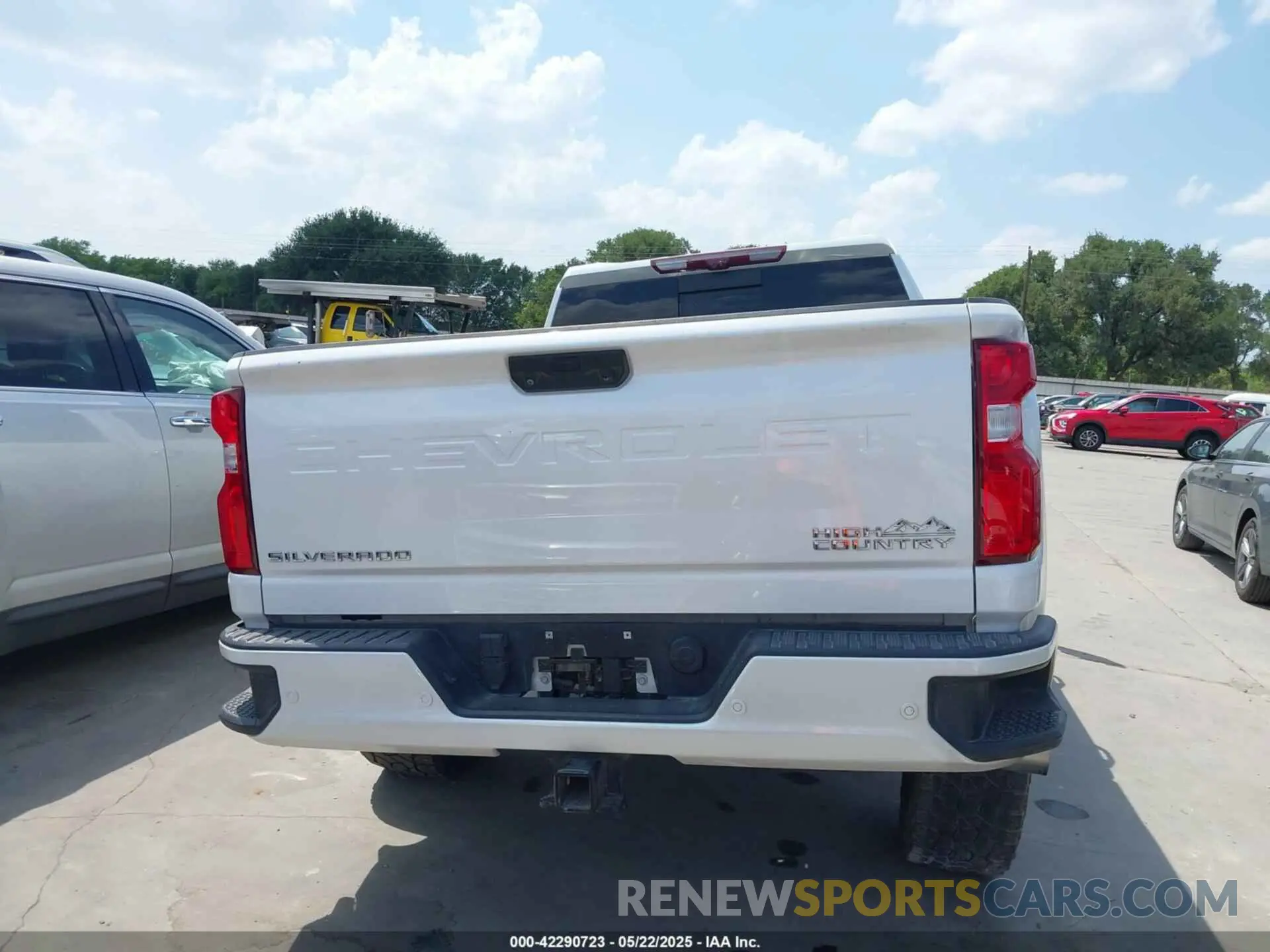 15 Photograph of a damaged car 1GC4YREY1MF242957 CHEVROLET SILVERADO 2500HD 2021