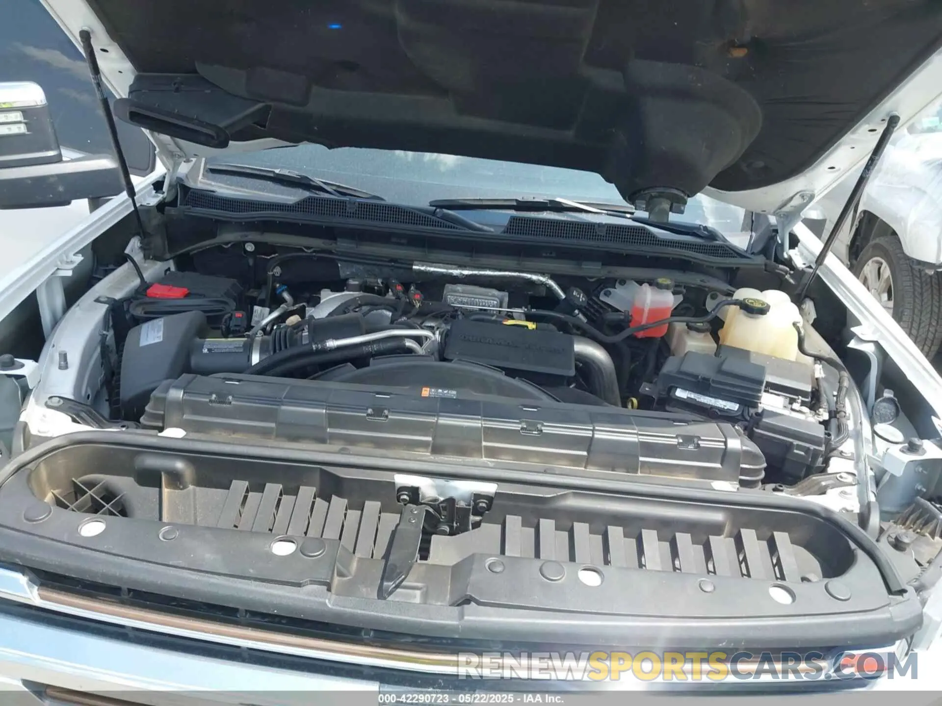 9 Photograph of a damaged car 1GC4YREY1MF242957 CHEVROLET SILVERADO 2500HD 2021