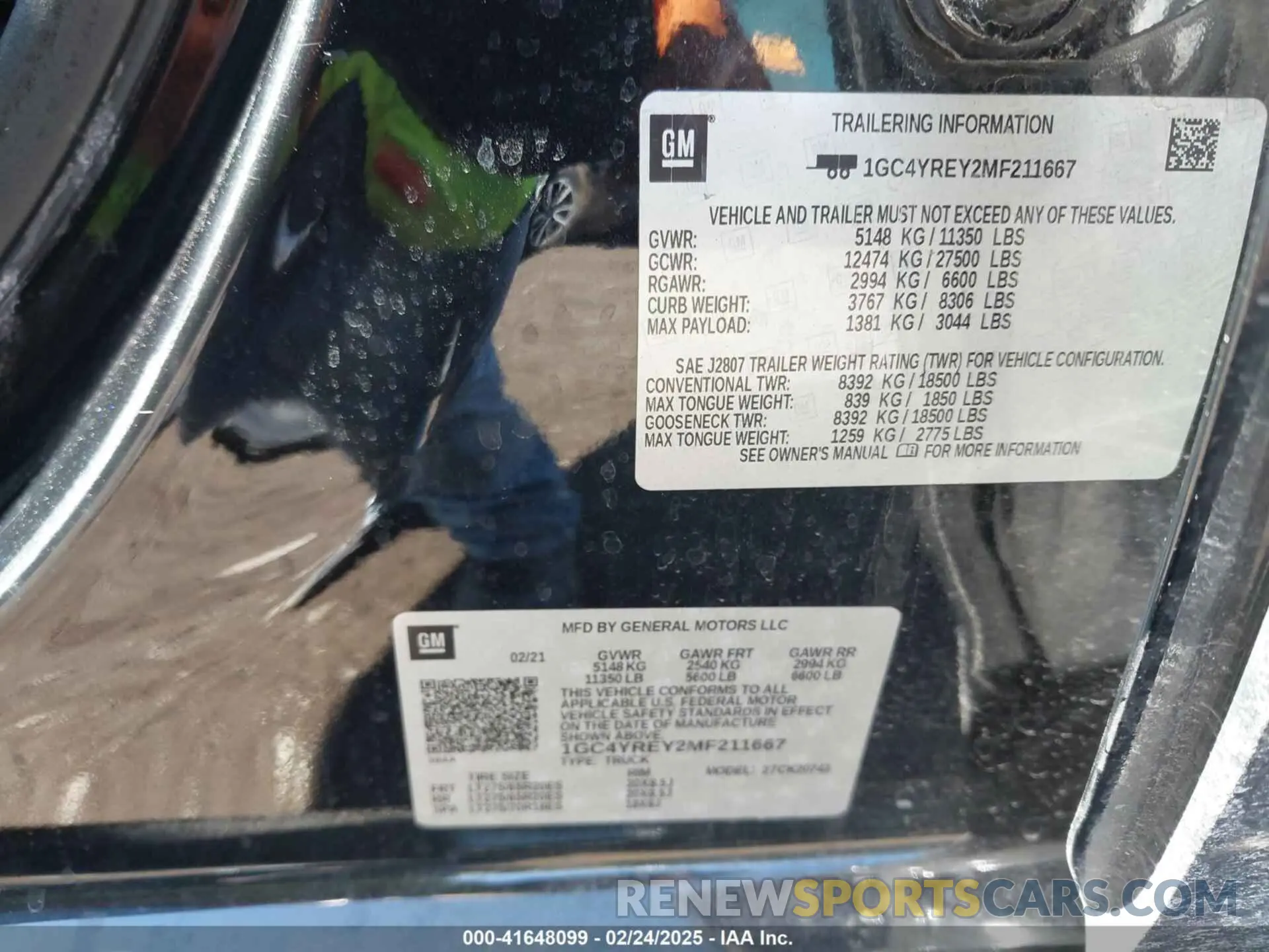 9 Photograph of a damaged car 1GC4YREY2MF211667 CHEVROLET SILVERADO 2500HD 2021