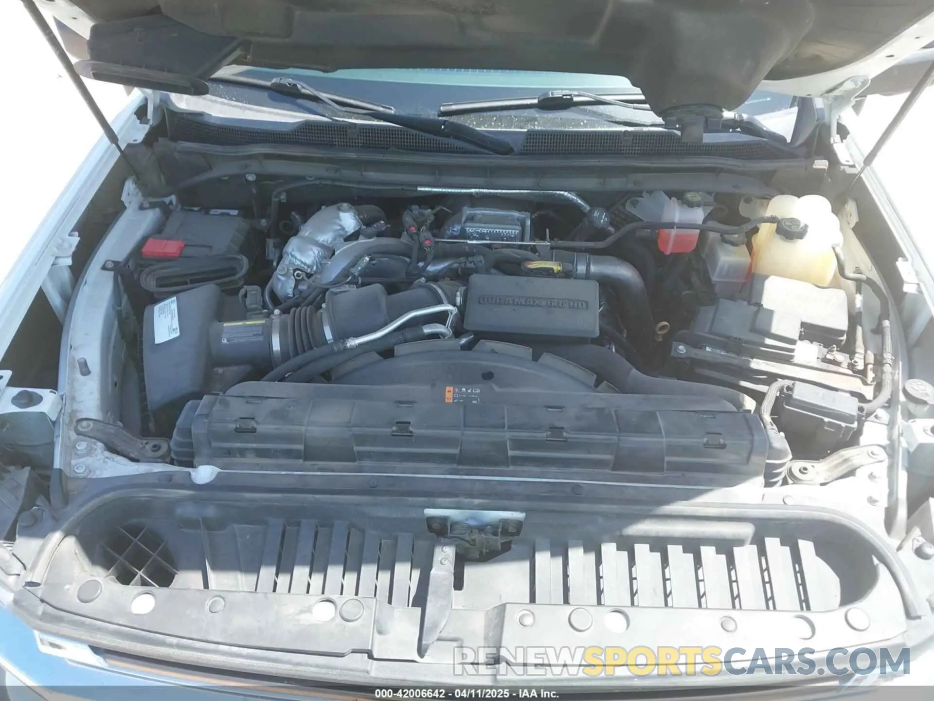 9 Photograph of a damaged car 1GC4YREY3MF184575 CHEVROLET SILVERADO 2500HD 2021